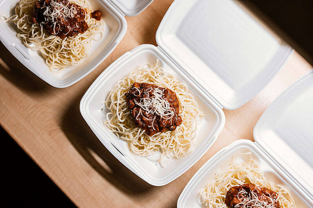Aromatic Spaghetti In Dining Box Wallpaper