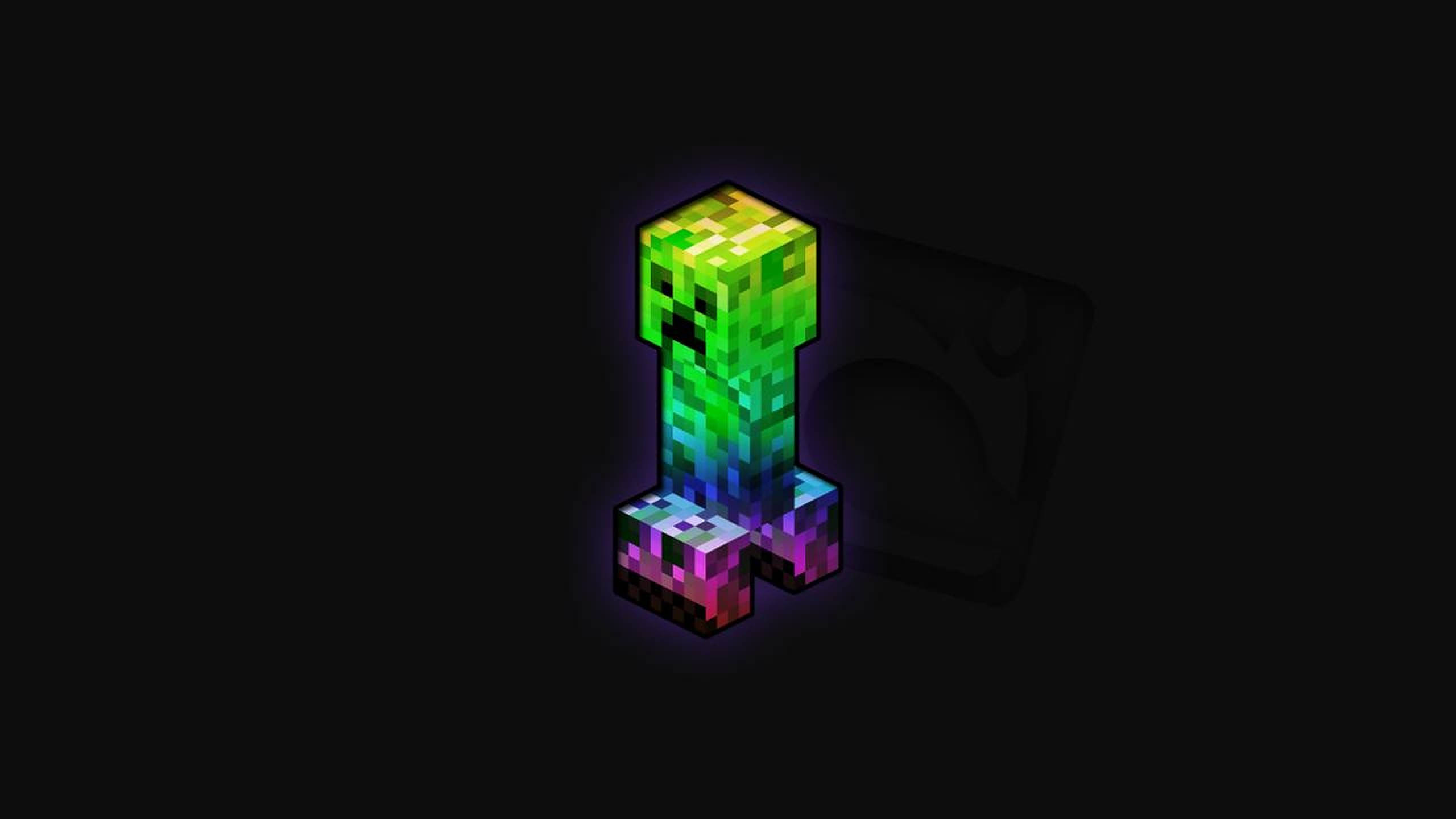 Colorful minecraft. КРИПЕР майнкрафт. Черный КРИПЕР. КРИПЕР на черном фоне. КРИПЕР майнкрафт фото.