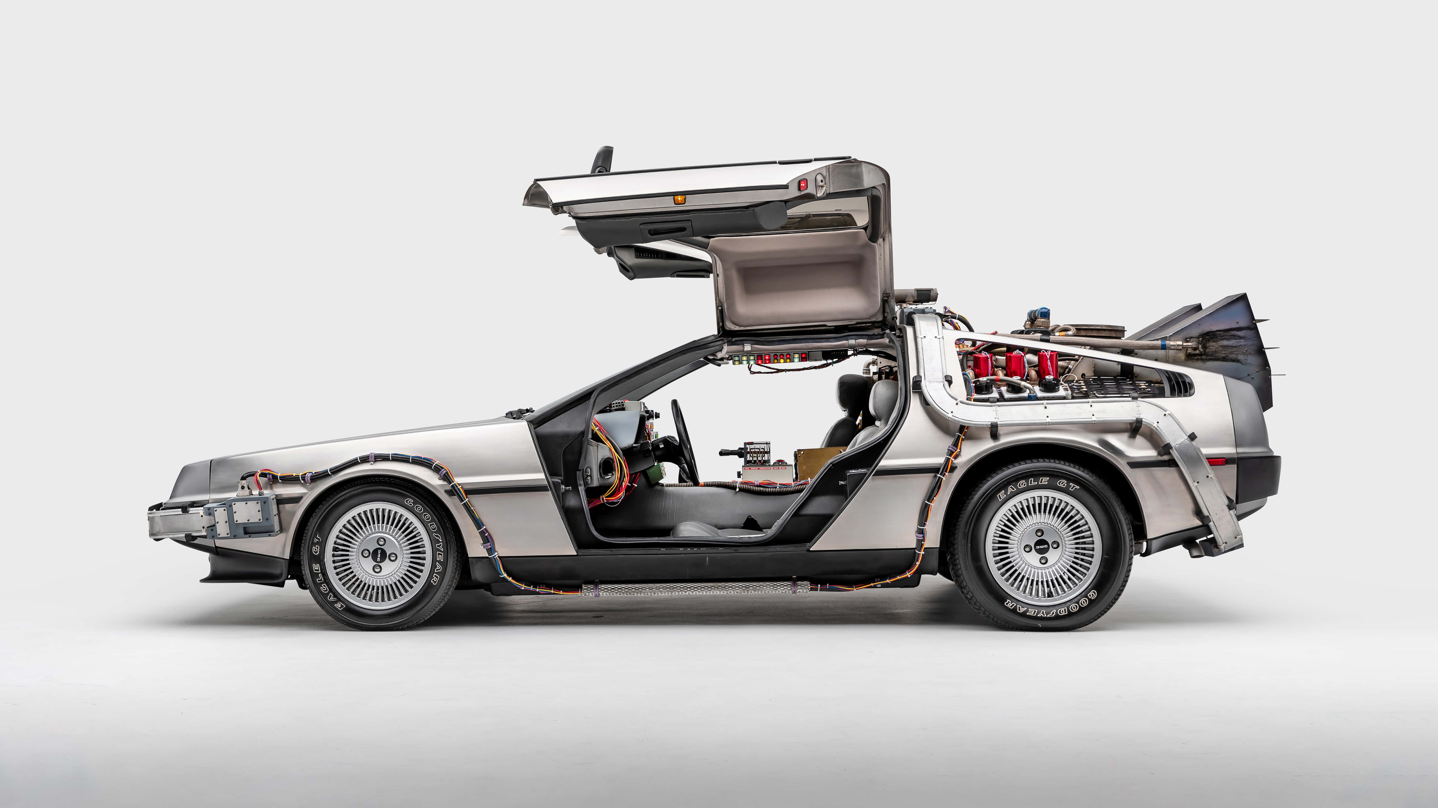 Delorean 4k 6000 X 3375