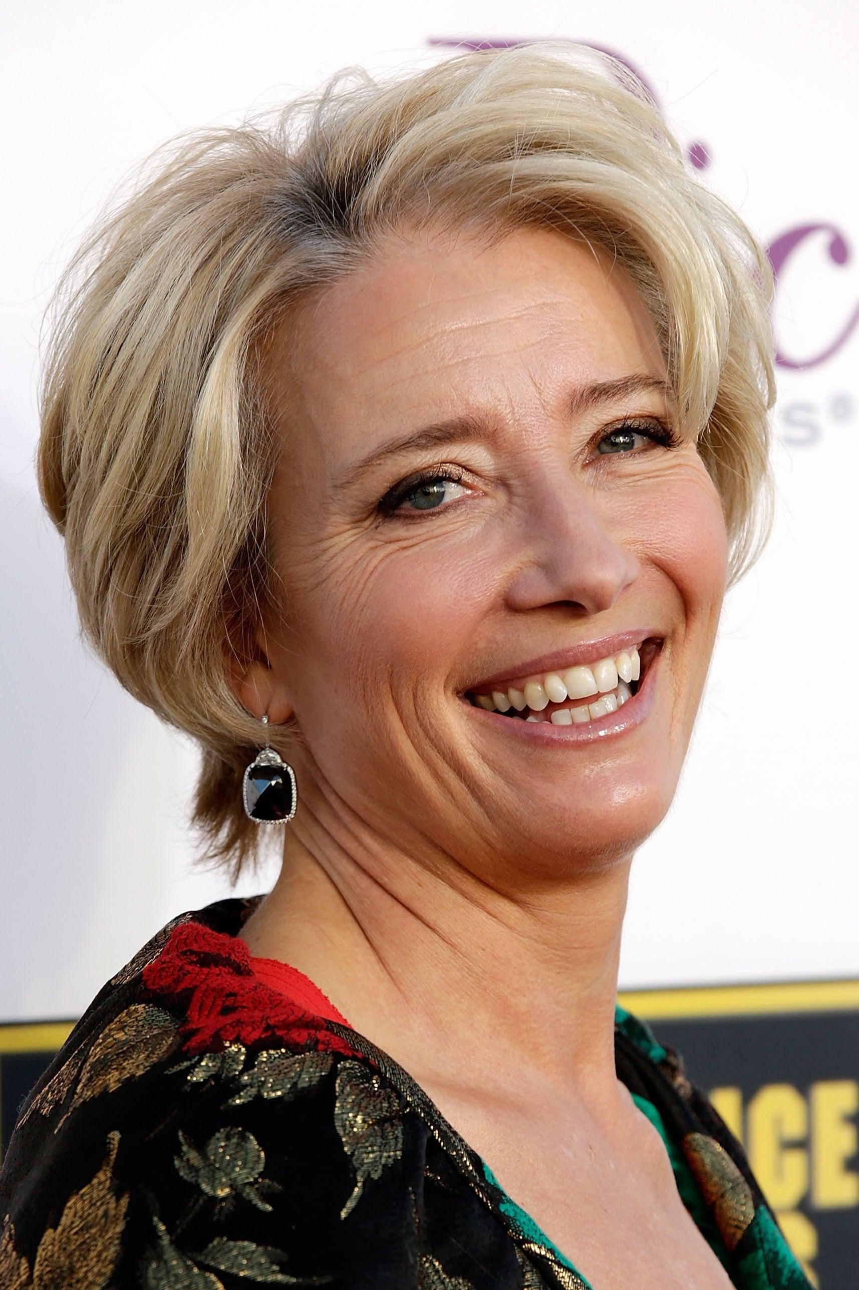 Download free Emma Thompson In Cheerful Expression Wallpaper ...