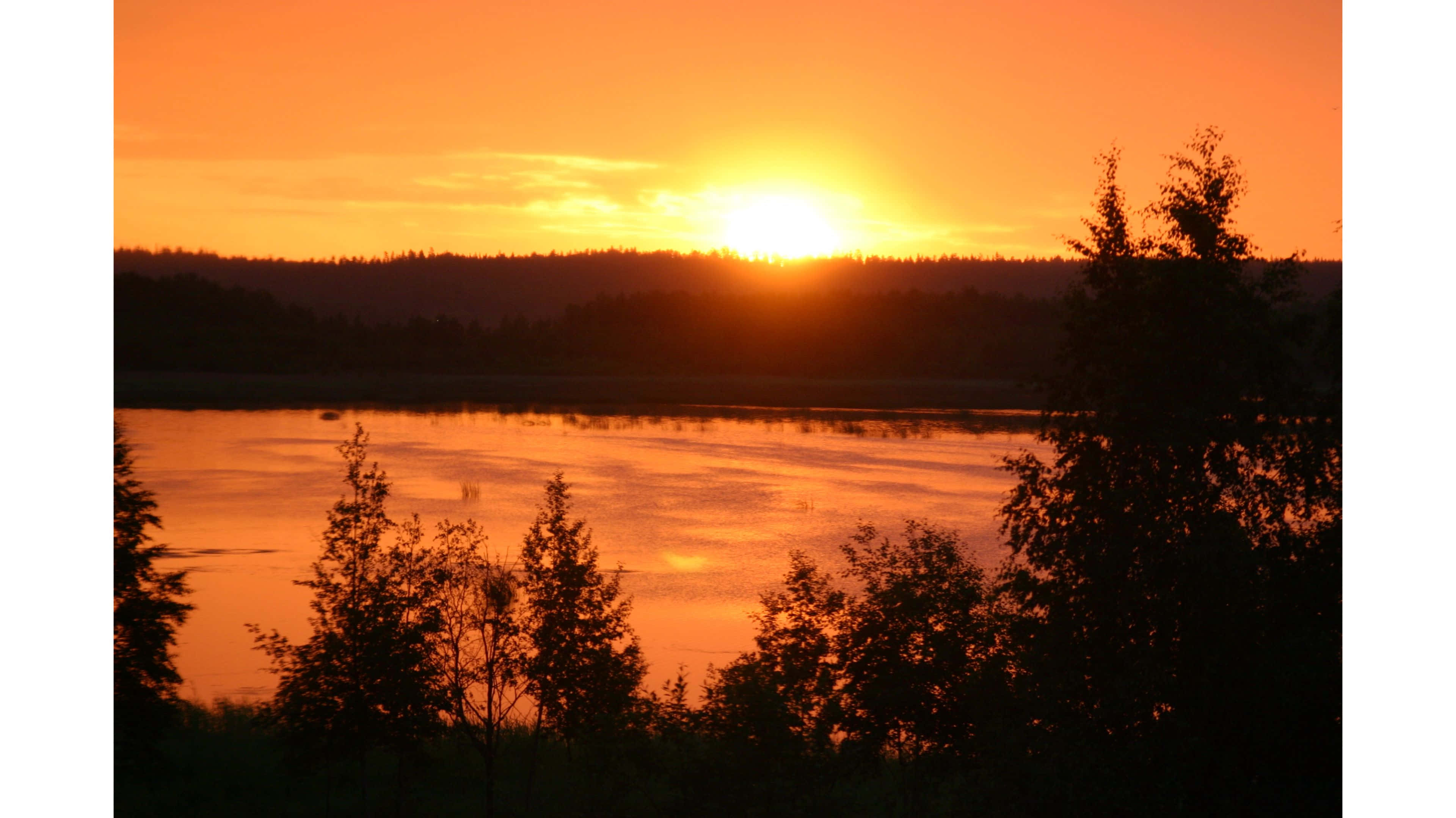 Sunset Silhouette Lake4 K Ultra Wide
