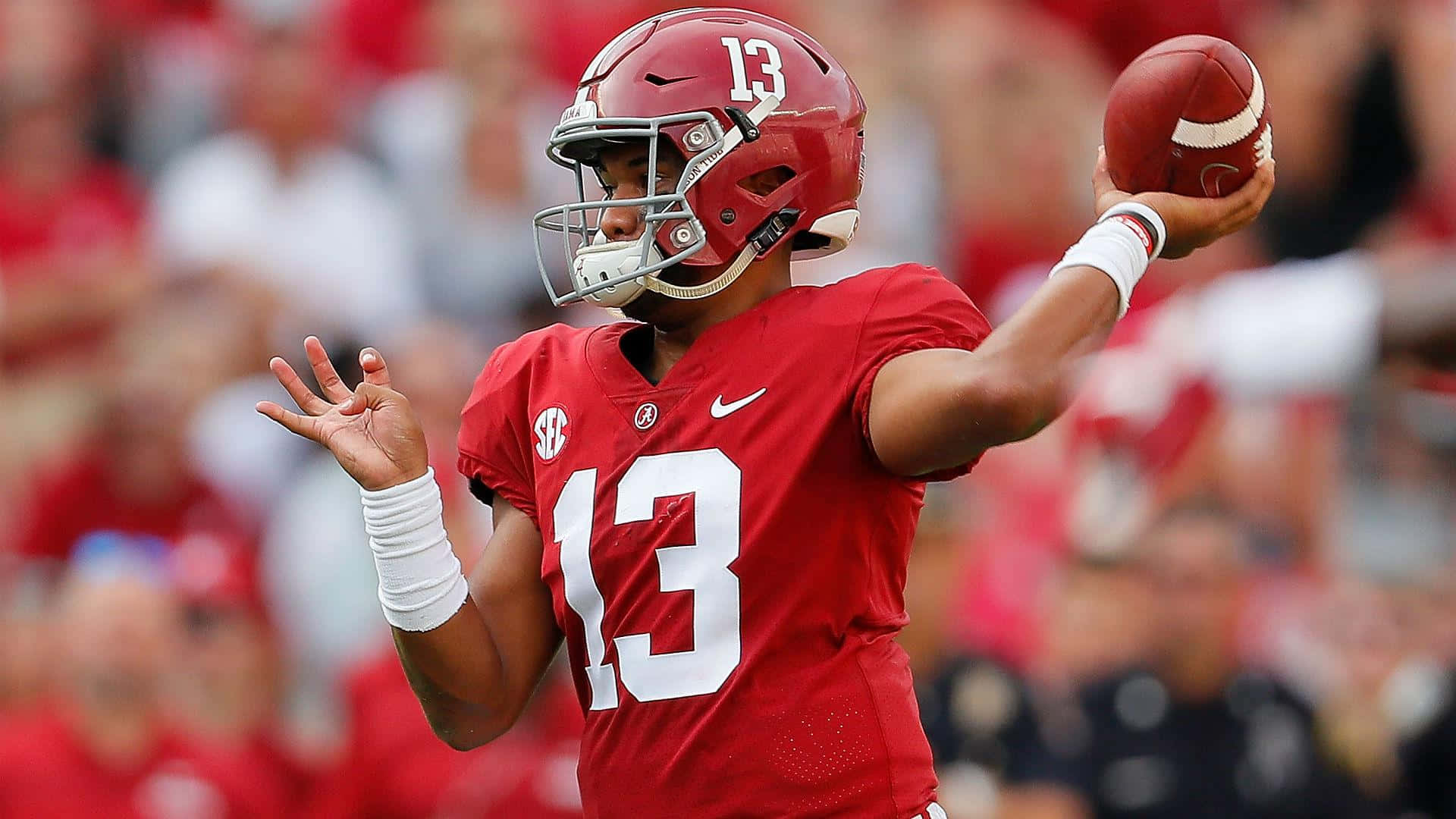 Tua Tagovailoa Throwing