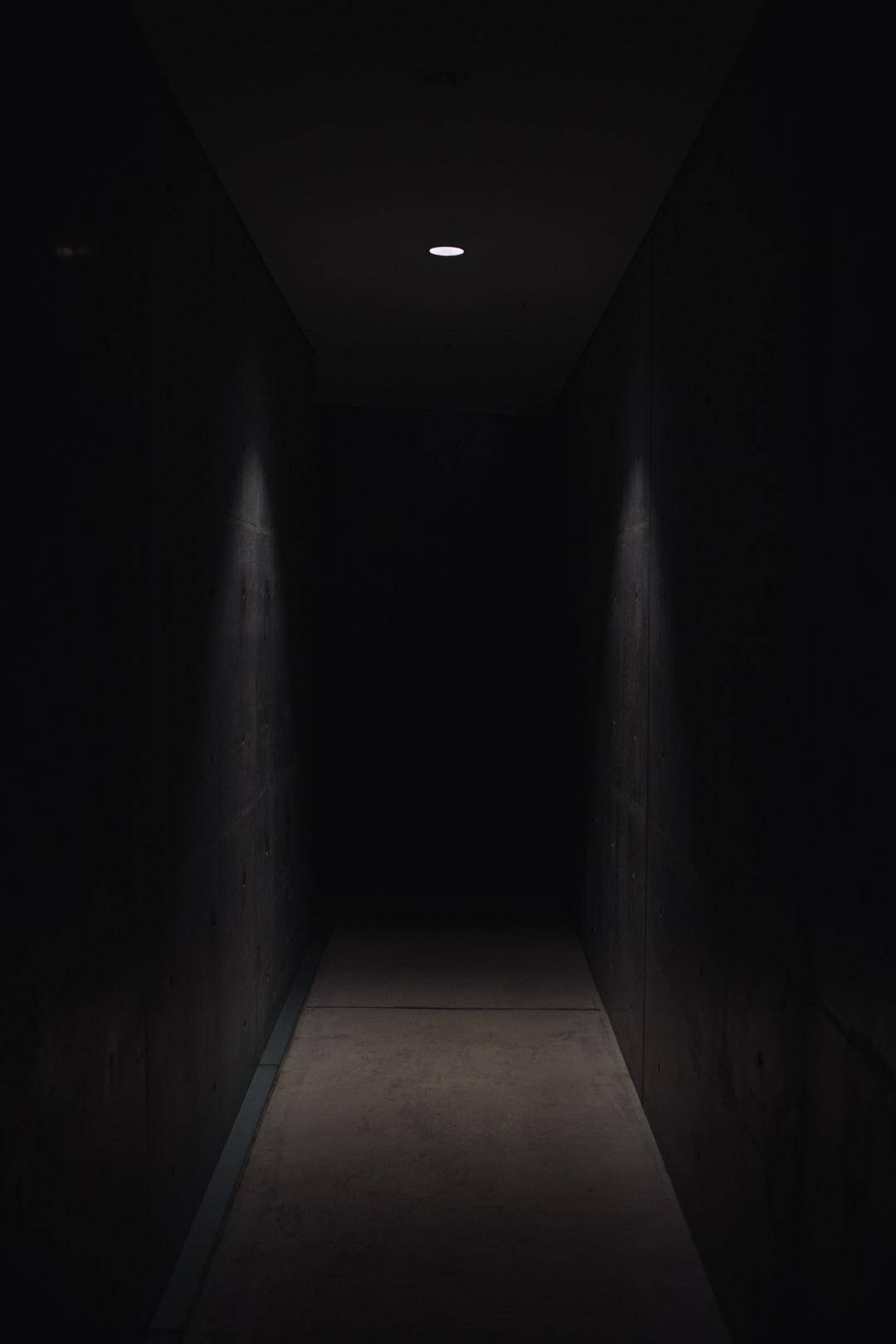 1080p Hd Spooky Hallway Wallpaper