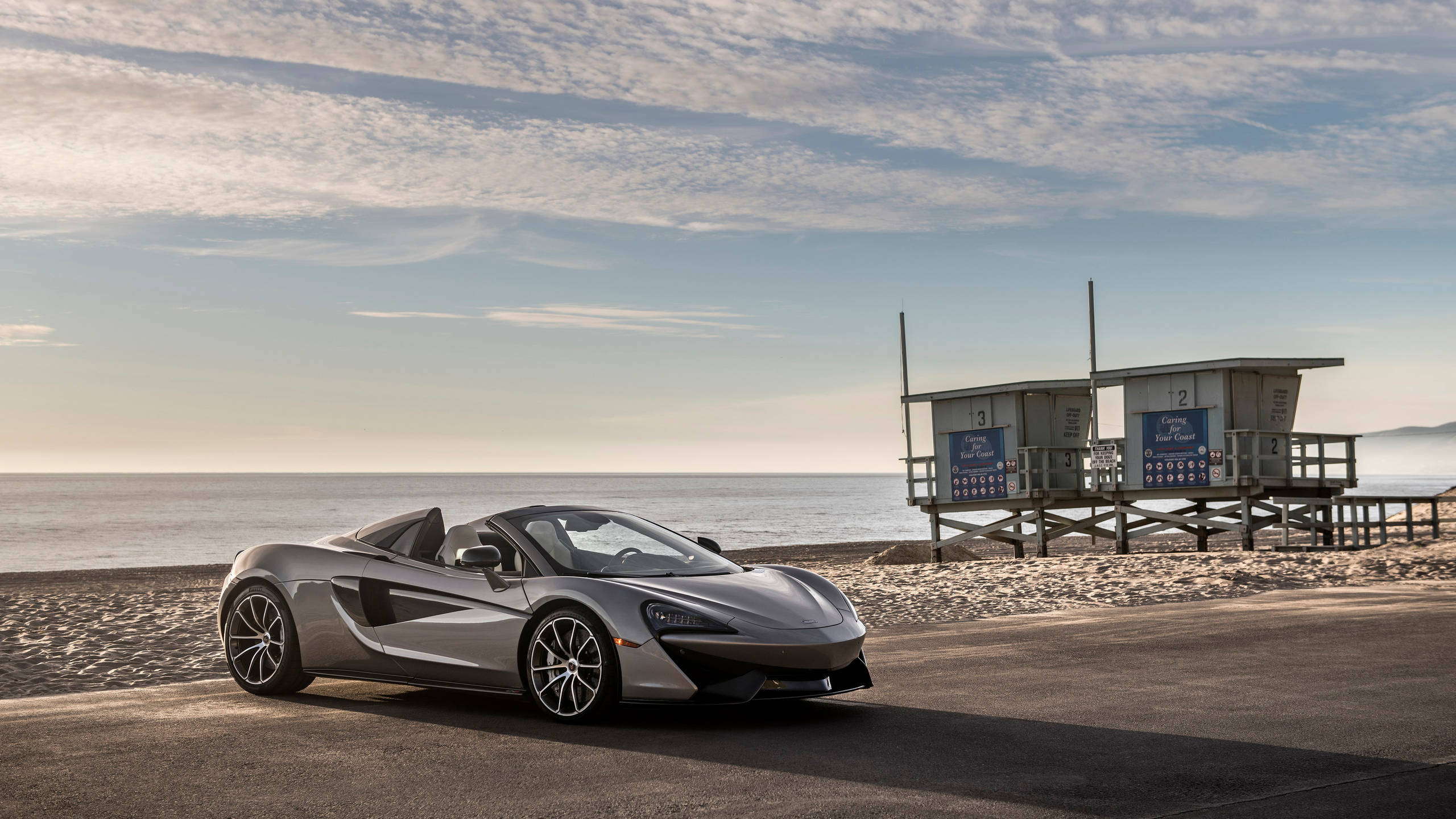 2560x1440 Car Cool Silver Mclaren 570s Wallpaper