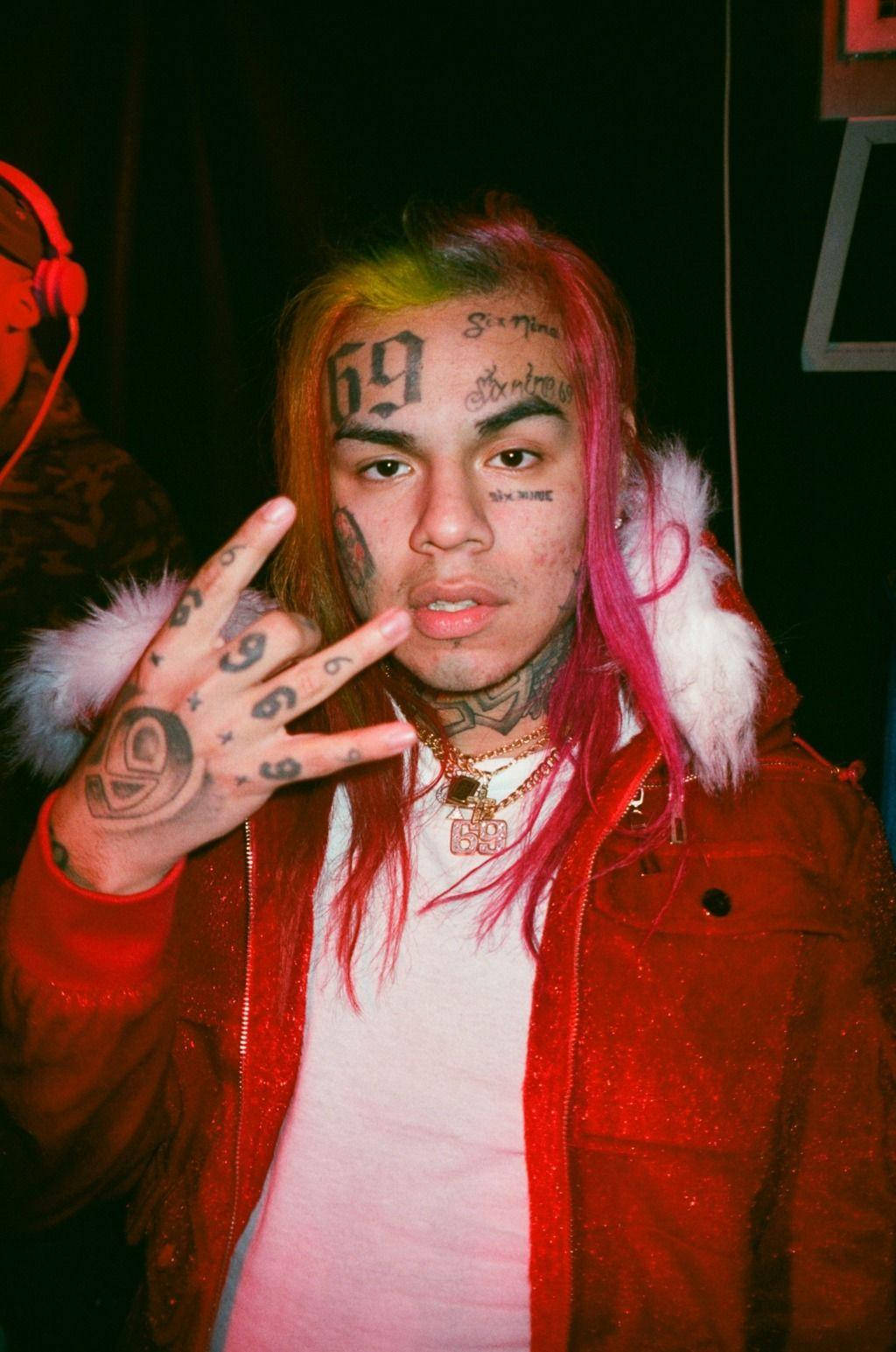 6ix9ine Red Outfit Wallpaper
