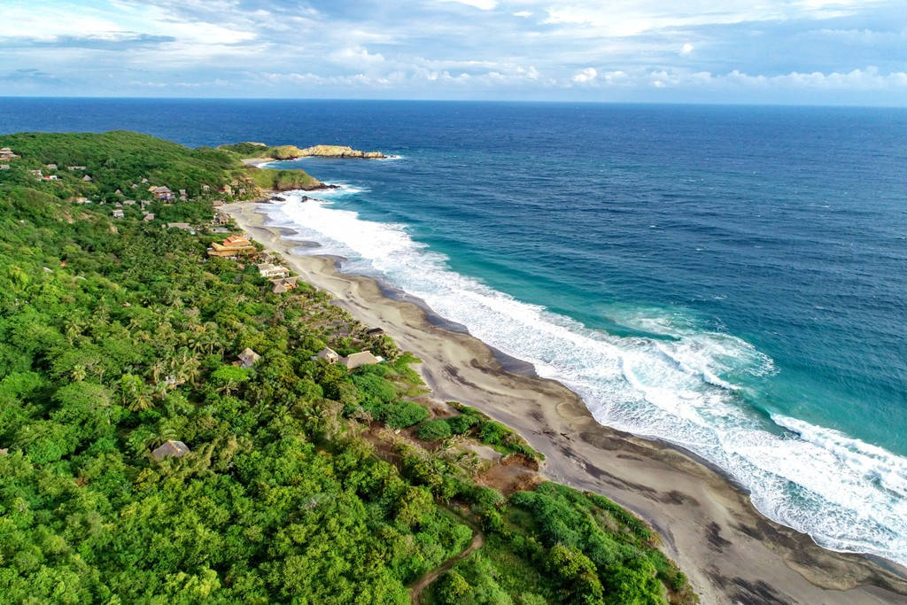 A Beautiful Beach In Oaxaca Wallpaper