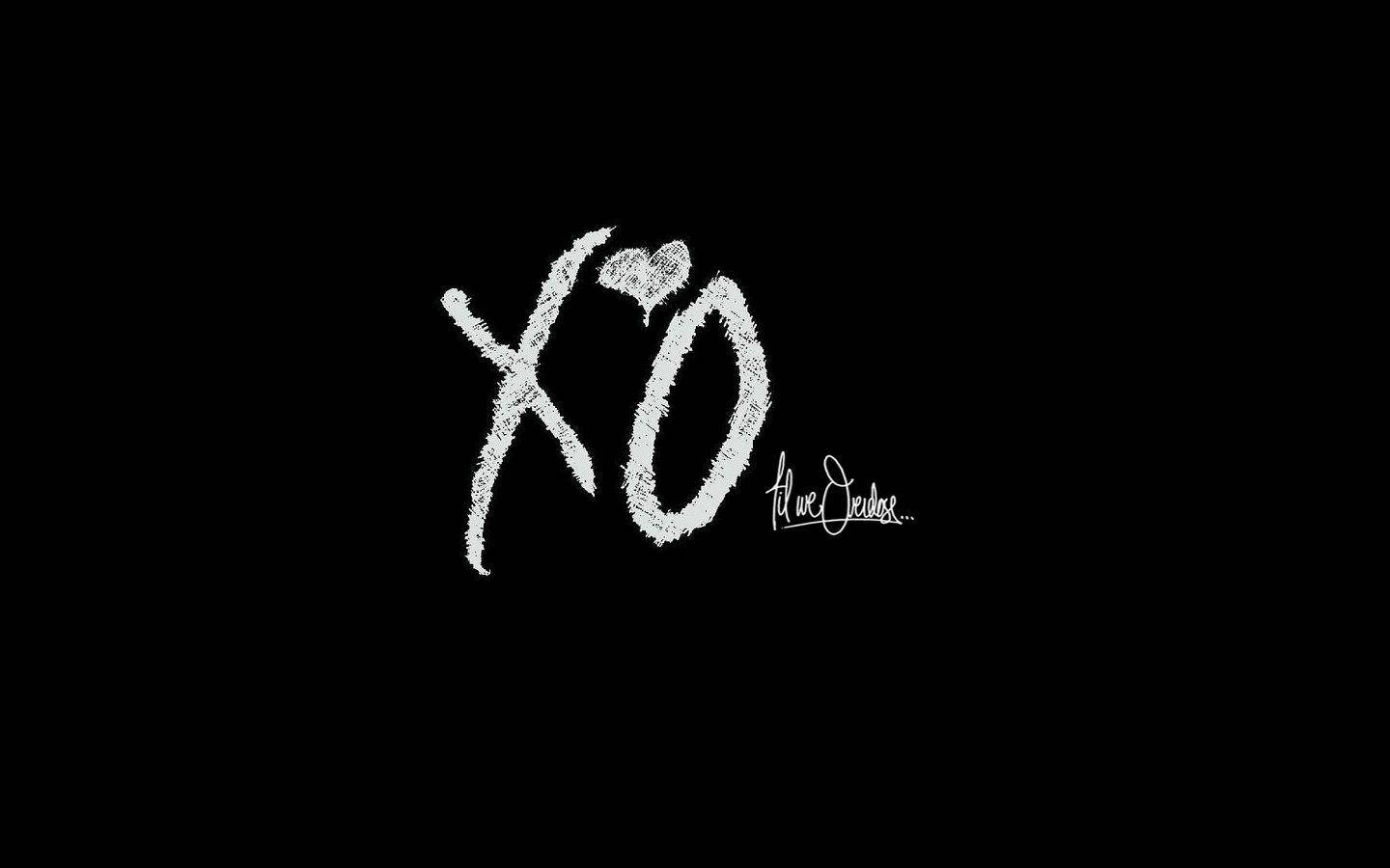 A Black Background With The Word Xo Written On It Wallpaper