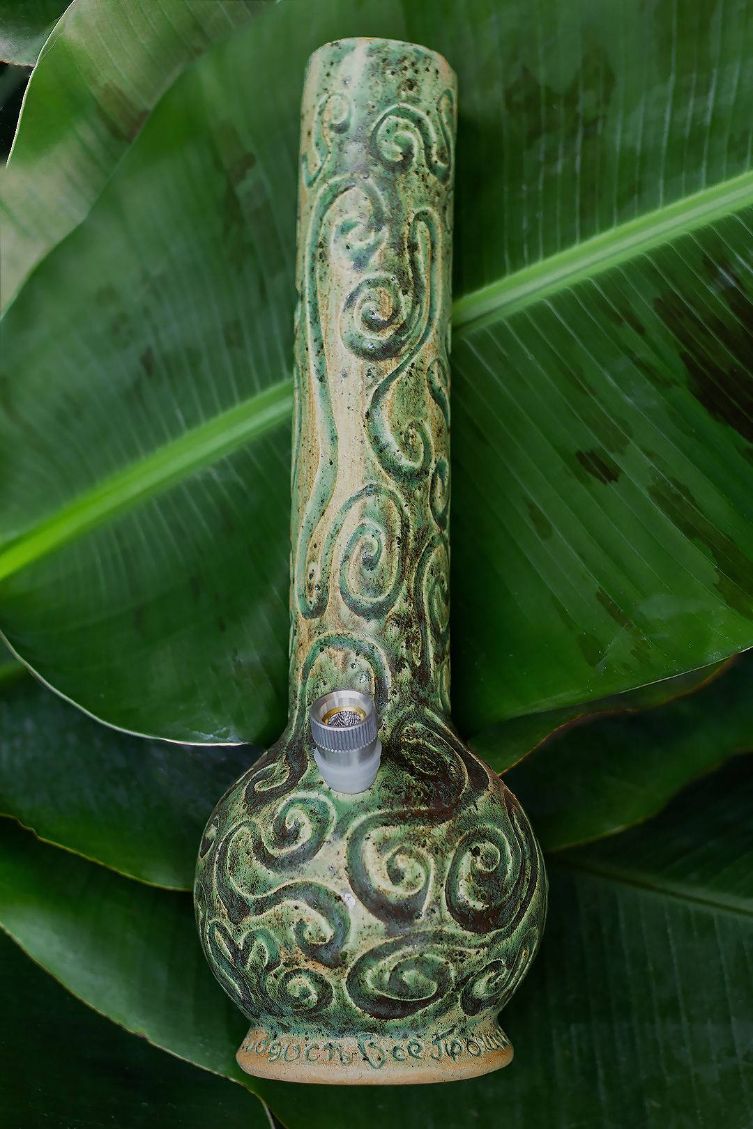 A Green Paint Design Wood Bong Weed Aesthetic Wallpaper