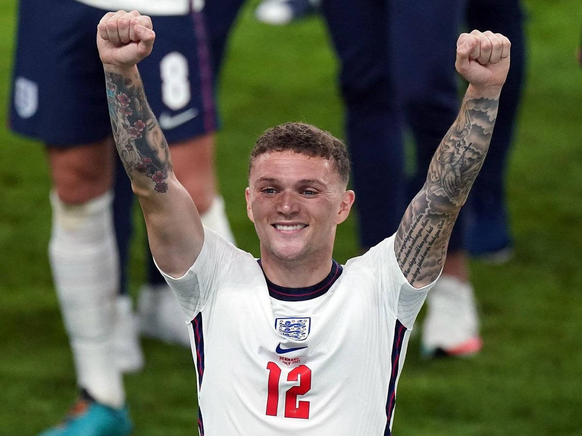 A Joyful Moment With Kieran Trippier Wallpaper