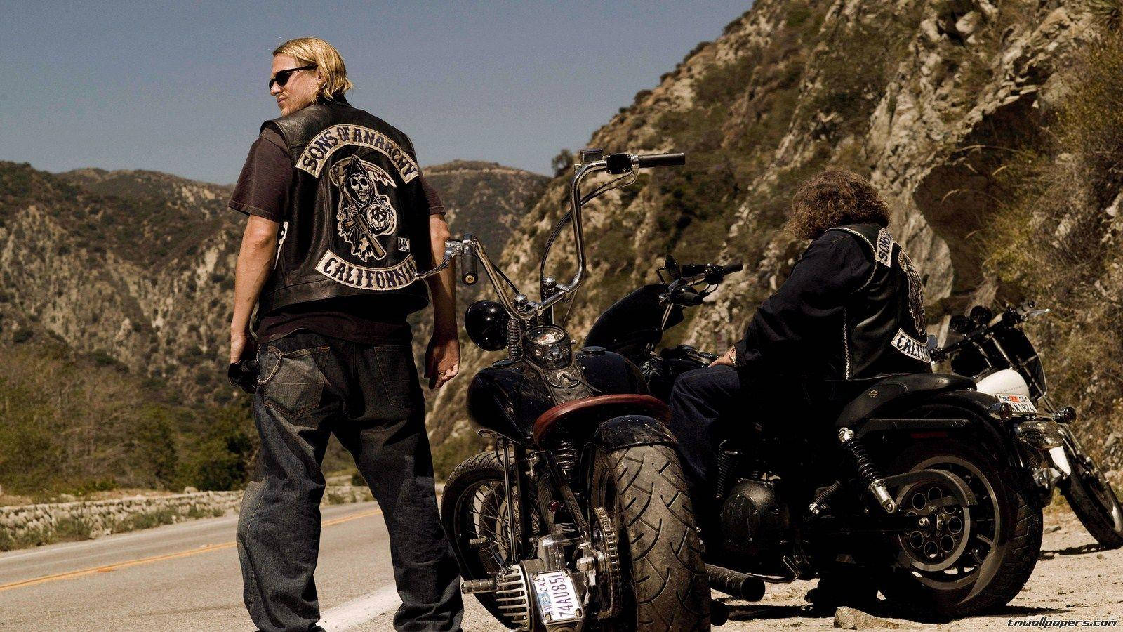 A Shot From The Cutting Edge Tv Series Sons Of Anarchy Wallpaper