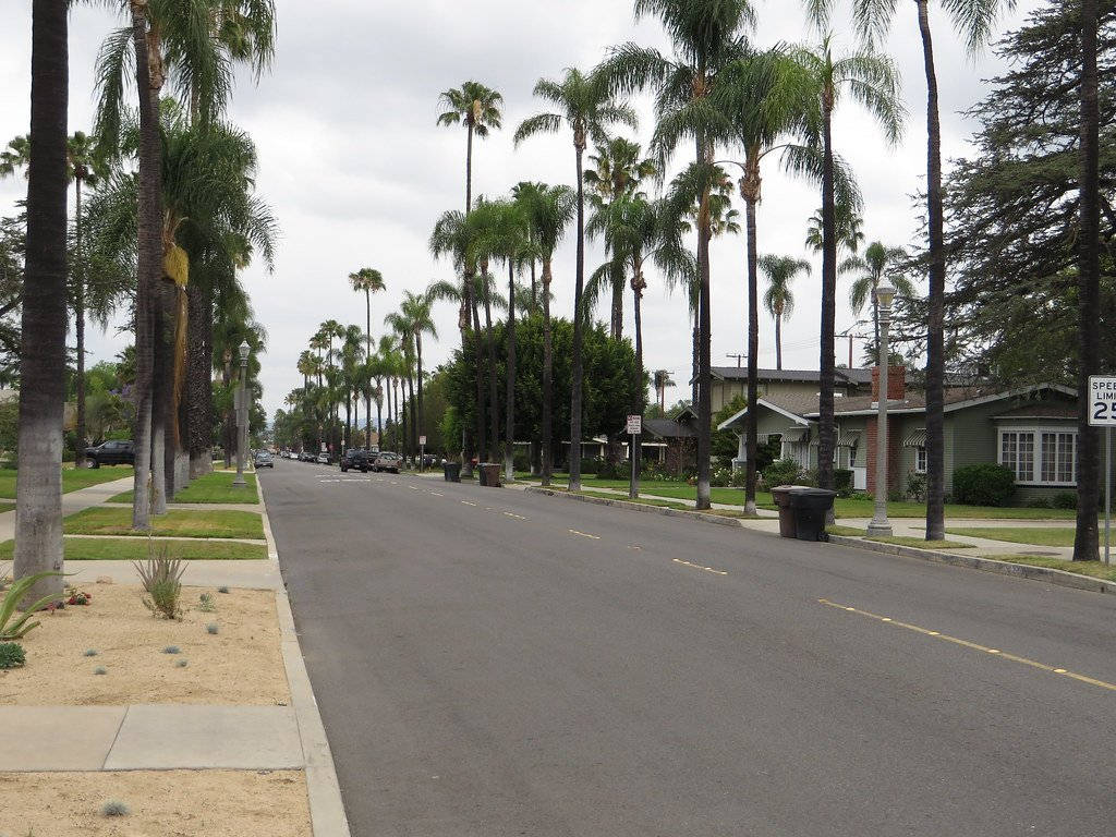 A Sunny Day In An Anaheim Neighborhood Wallpaper