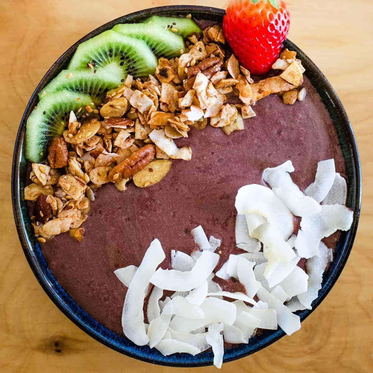 Acai Bowlwith Fruitand Granola Wallpaper