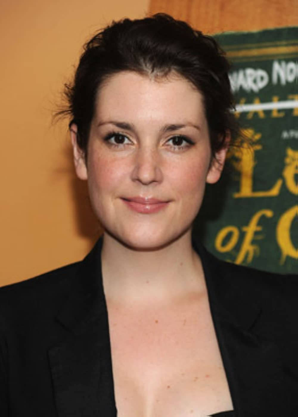 Actress Melanie Lynskey Radiating Natural Beauty Wallpaper