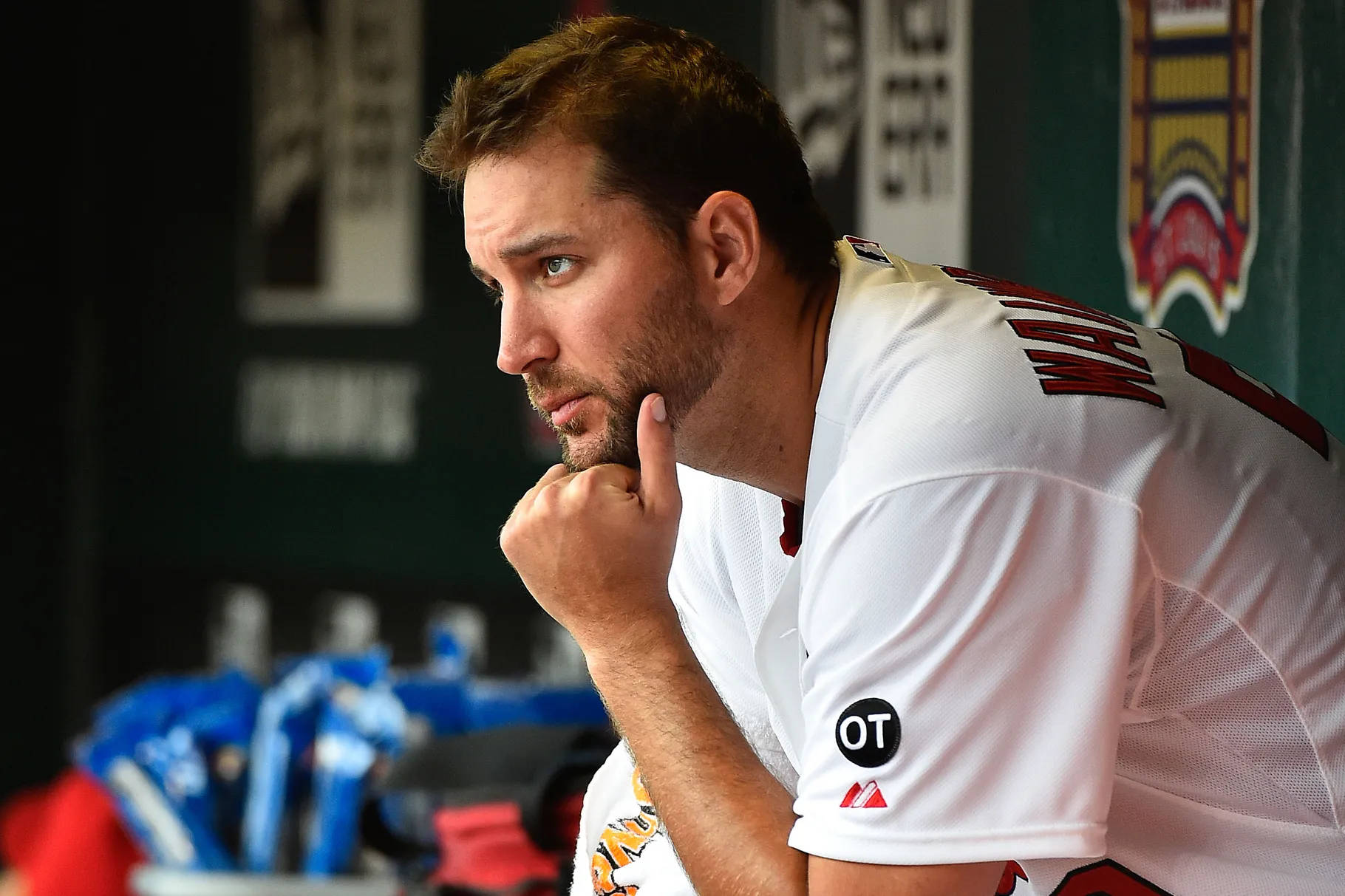 Adam Wainwright Thinking Pose Wallpaper