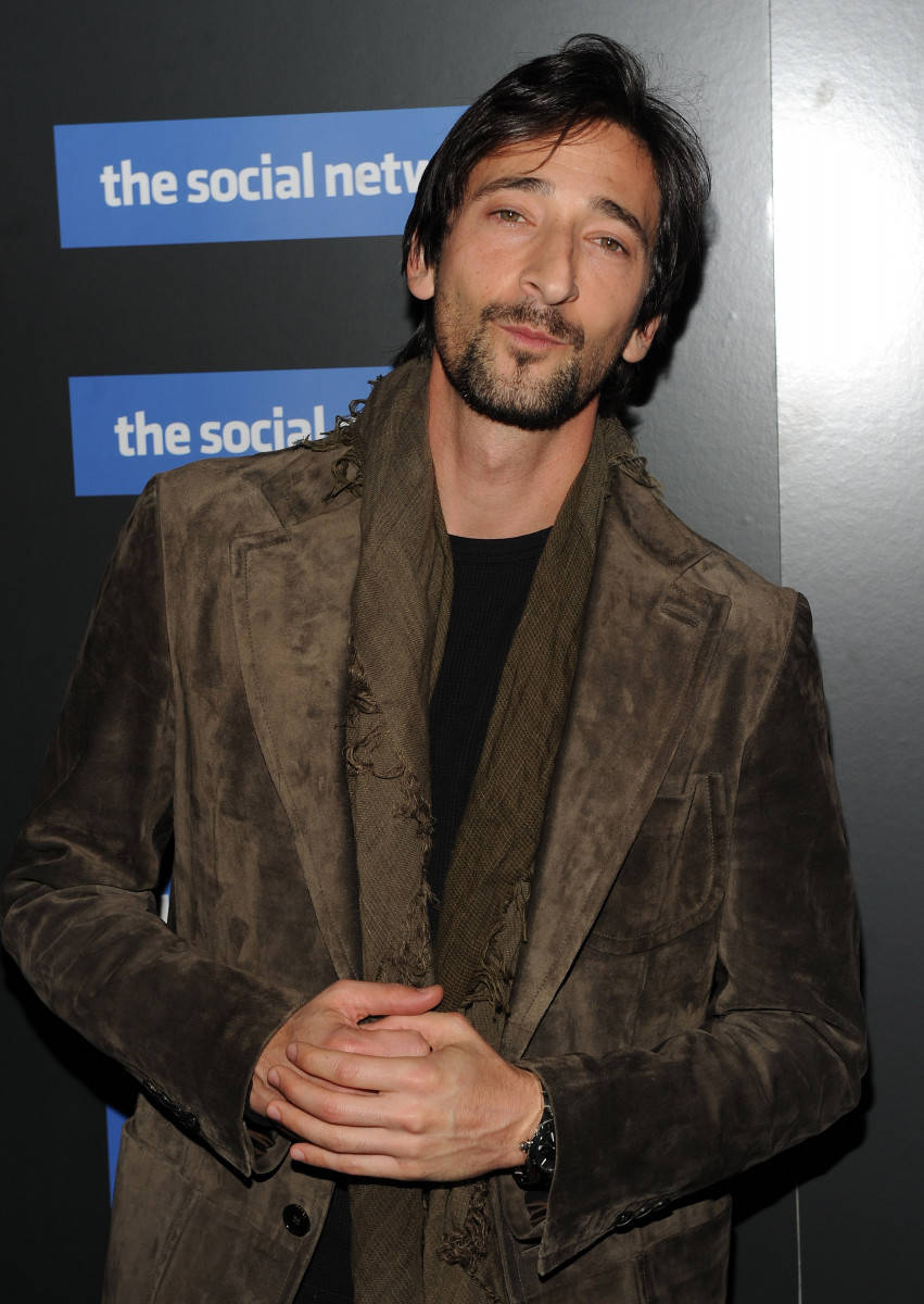 Adrien Brody Wearing A Brown Coat Wallpaper