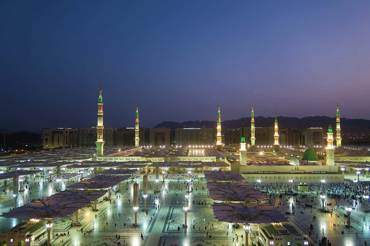 Al Masjid_an Nabawi_ Night_ View Wallpaper