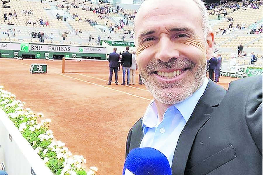 Alex Corretja Selfie Wallpaper