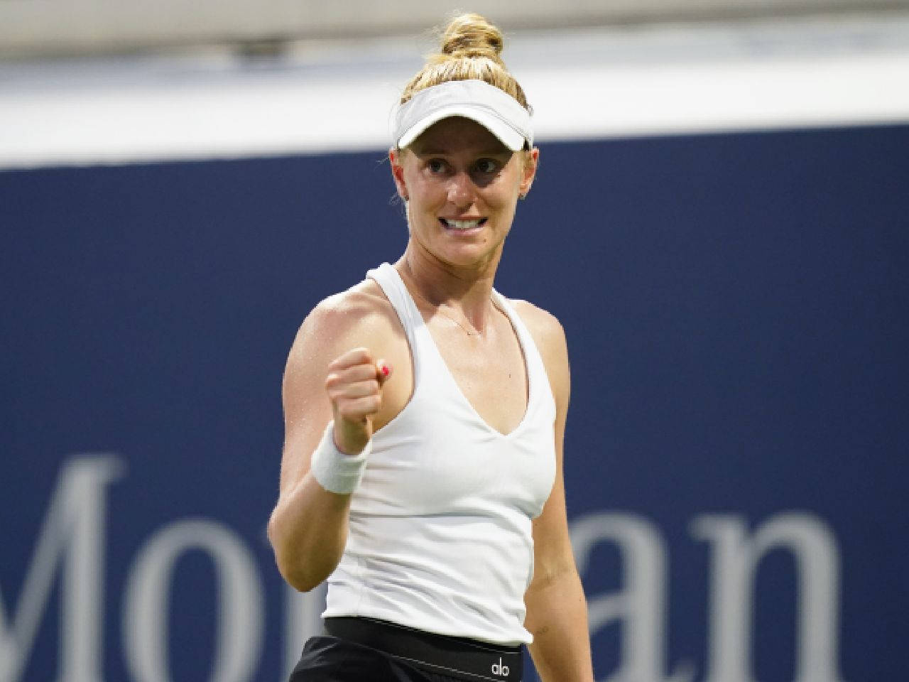 Alison Riske-amritraj In White Tank Top Wallpaper