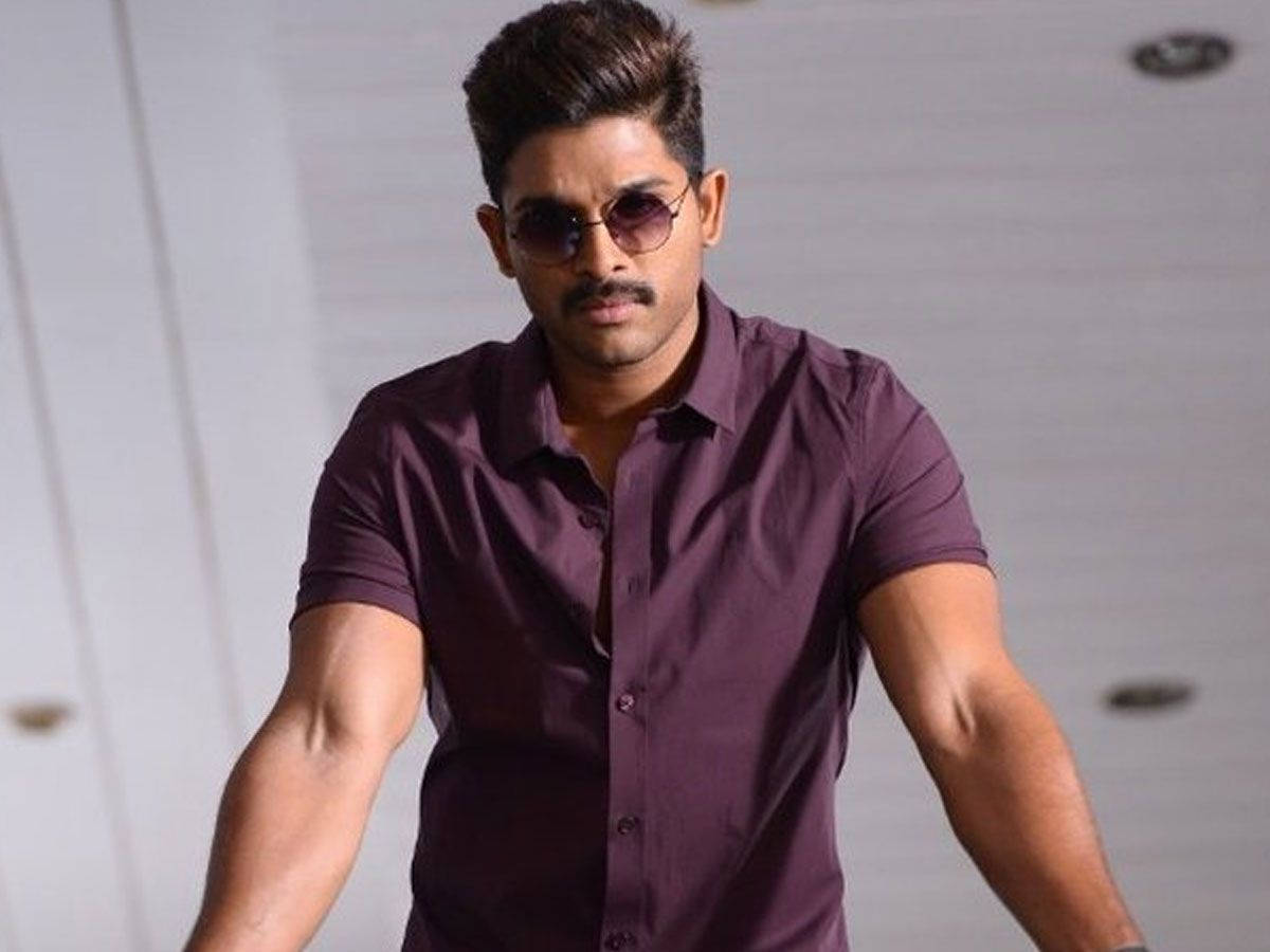 Allu Arjun In Charismatic Avatar For Pushpa Wallpaper