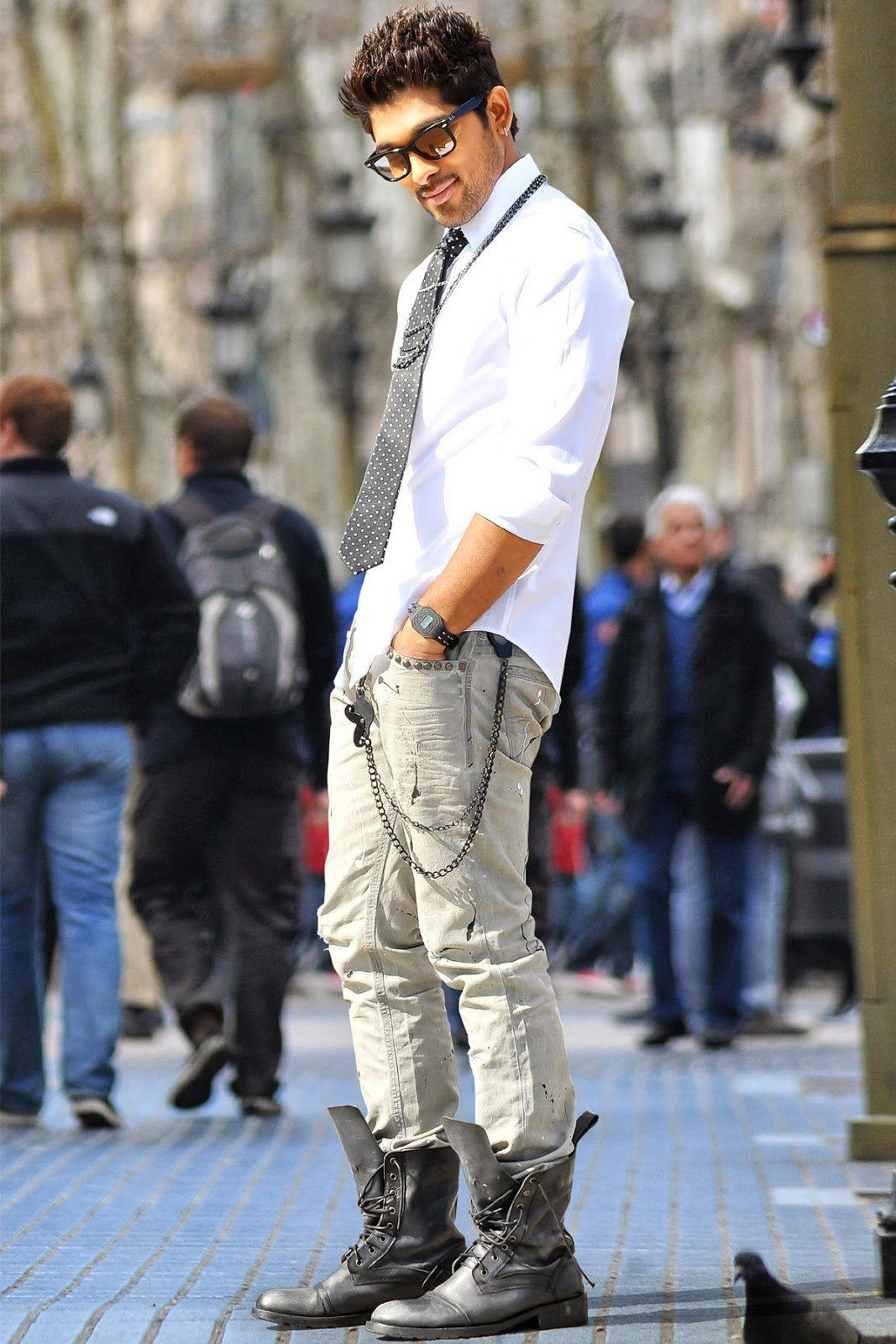 Allu Arjun In Glasses White Shirt And Tie Wallpaper