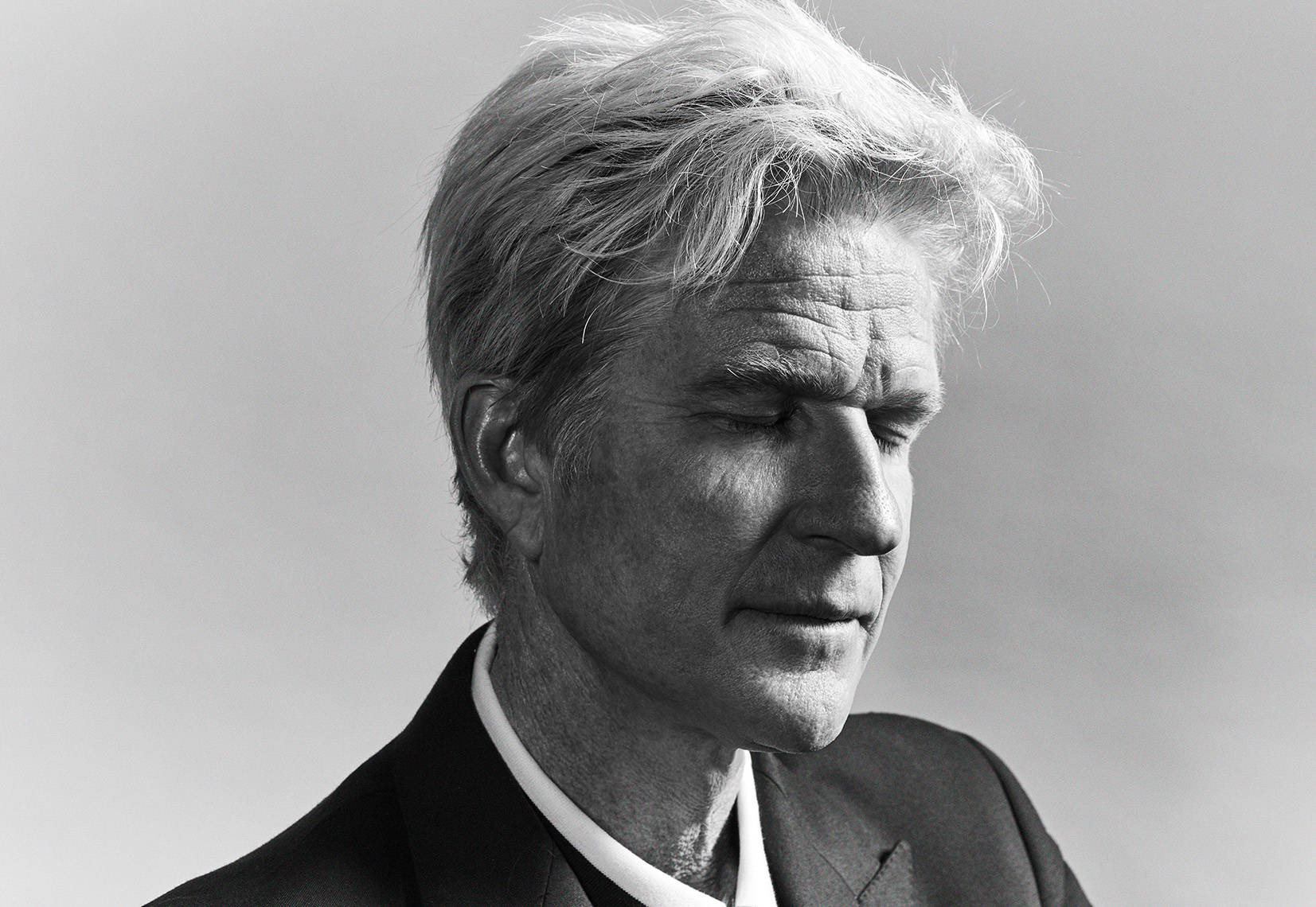 American Actor Matthew Modine Greyscale Portrait Wallpaper