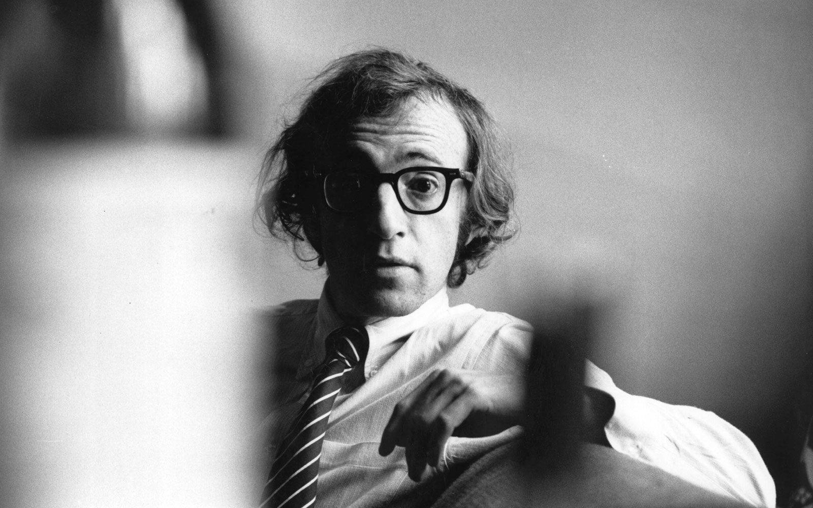 American Film Director And Writer Woody Allen Greyscale Portrait Wallpaper