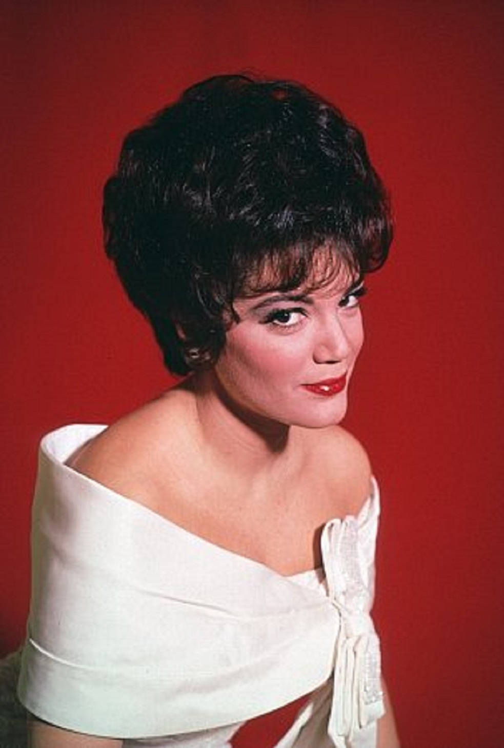 American Singer Connie Francis 1966 Portrait Wallpaper