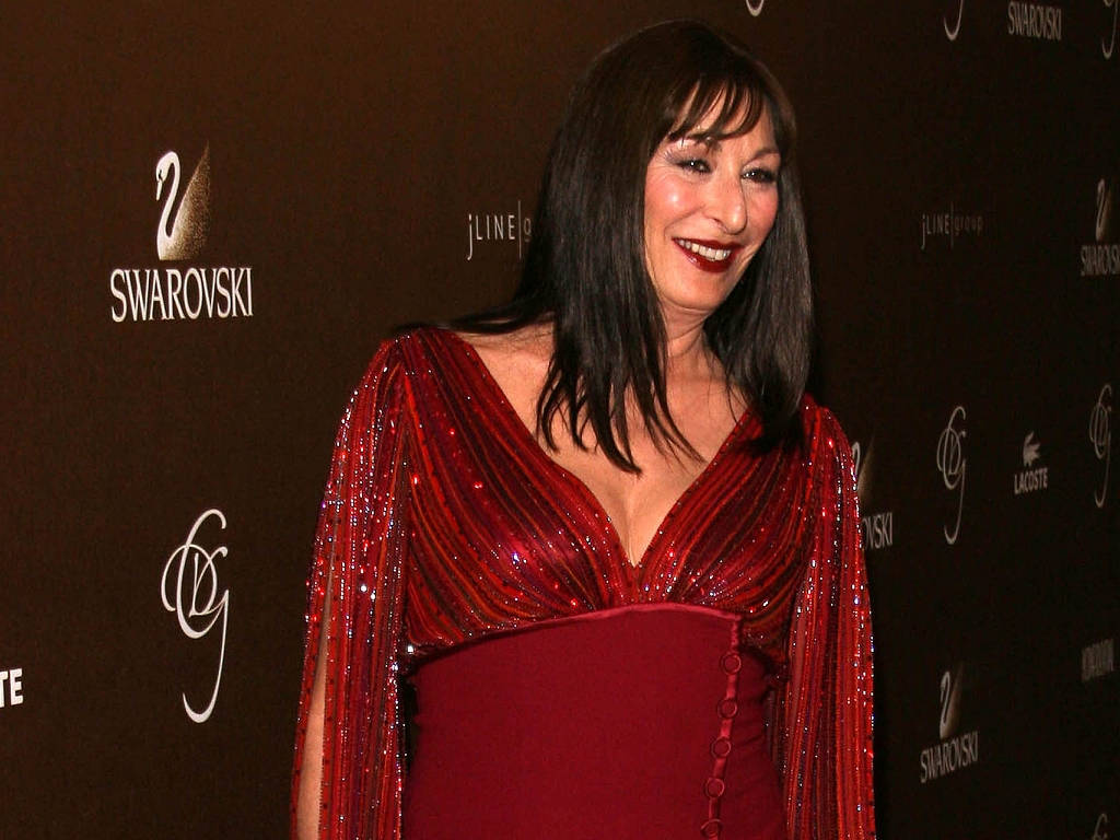 Anjelica Huston Costume Designers Guild Awards Wallpaper