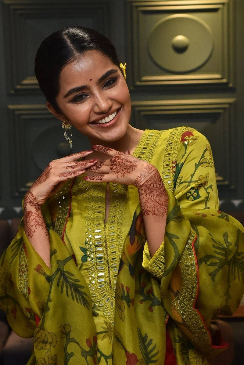 Anupama Parameswara Green Blouse Wallpaper