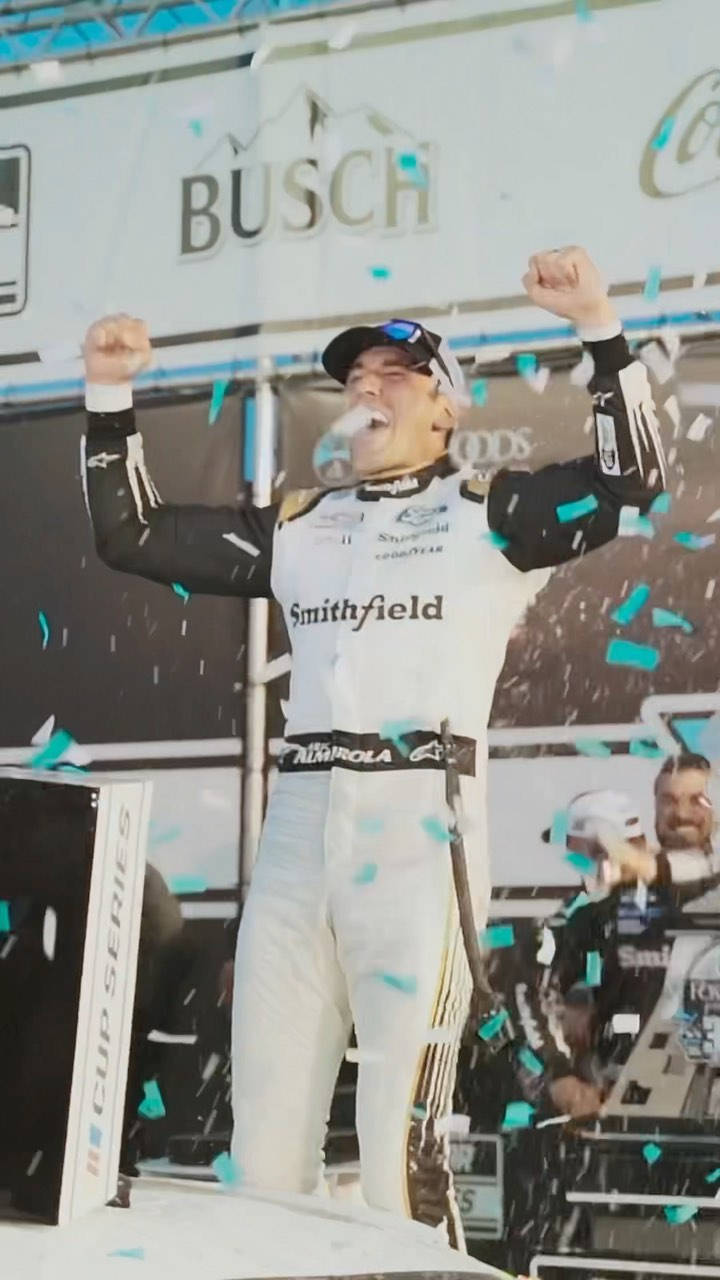 Aric Almirola Confetti Wallpaper