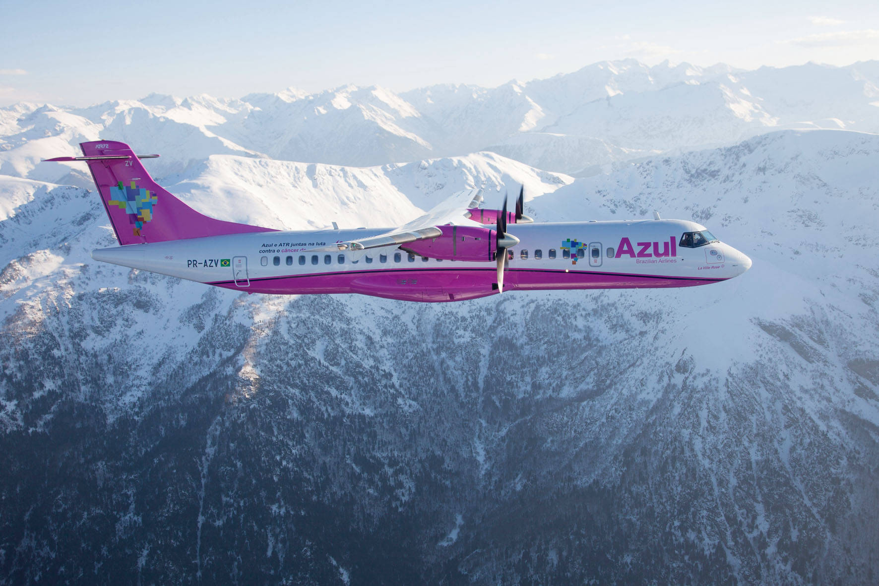 Azul Airlines Gliding Effortlessly Through The Snow-dusted Sky Wallpaper