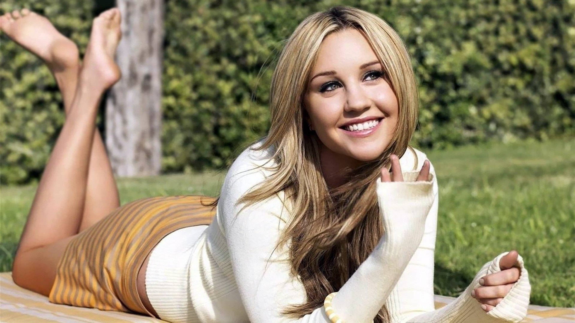 Download free Beautiful Amanda Bynes Wallpaper - MrWallpaper.com