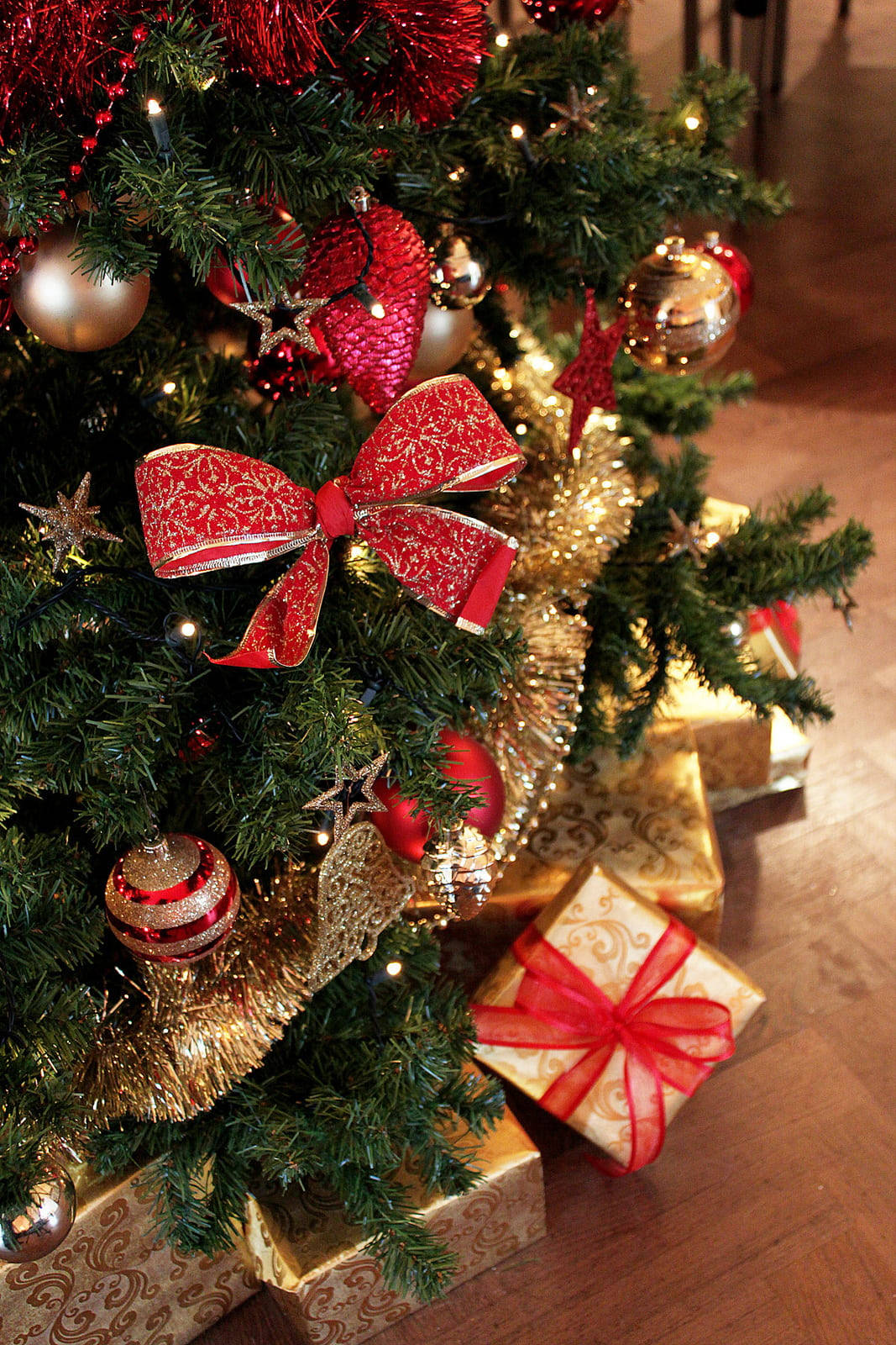 Beautiful Christmas Gifts Under The Tree Wallpaper