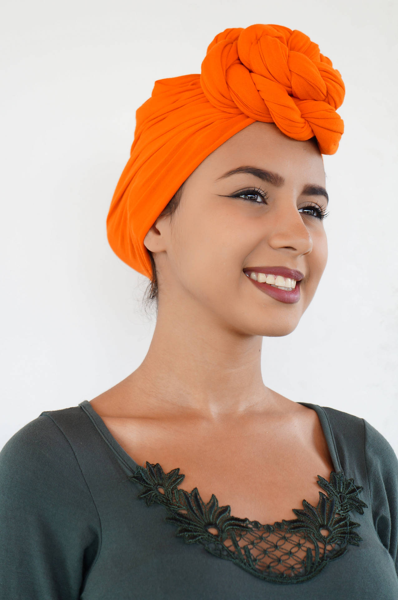 Beautiful Girls Wearing Headwrap Wallpaper