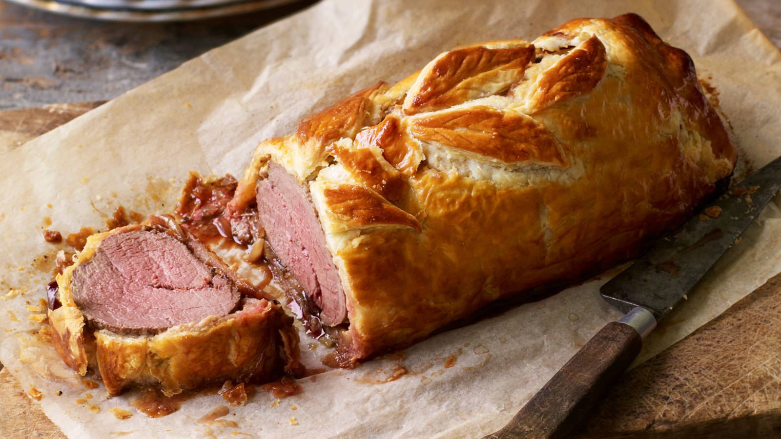 Beef Wellington Juicy Knife Wallpaper