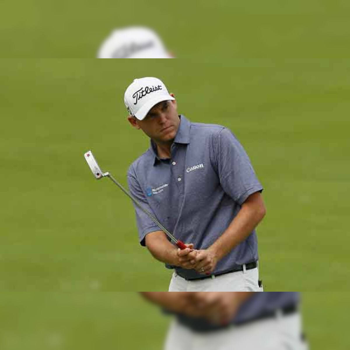 Bill Haas Aiming And Strategizing Wallpaper