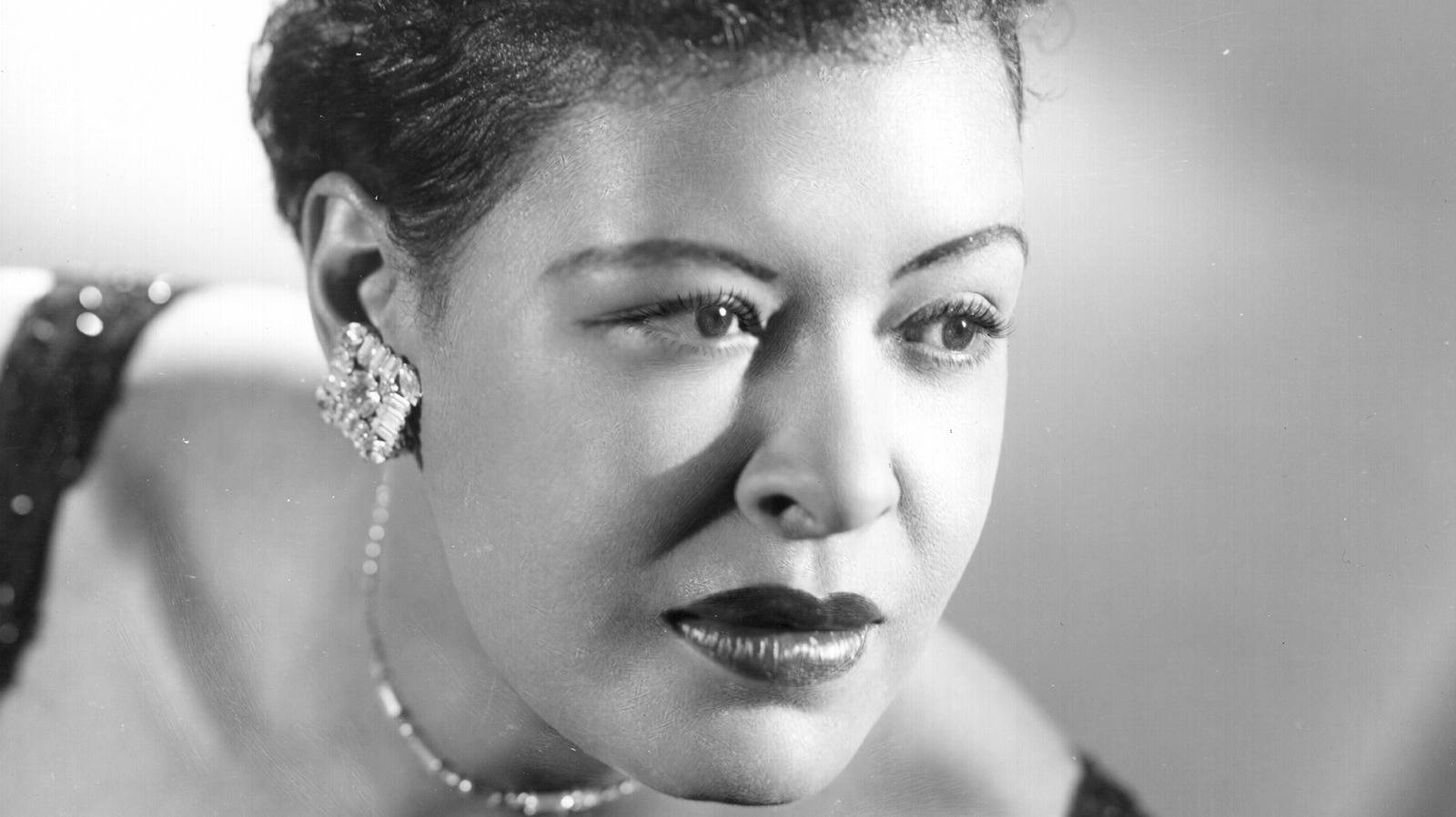 Billie Holiday With Diamond Earrings Wallpaper