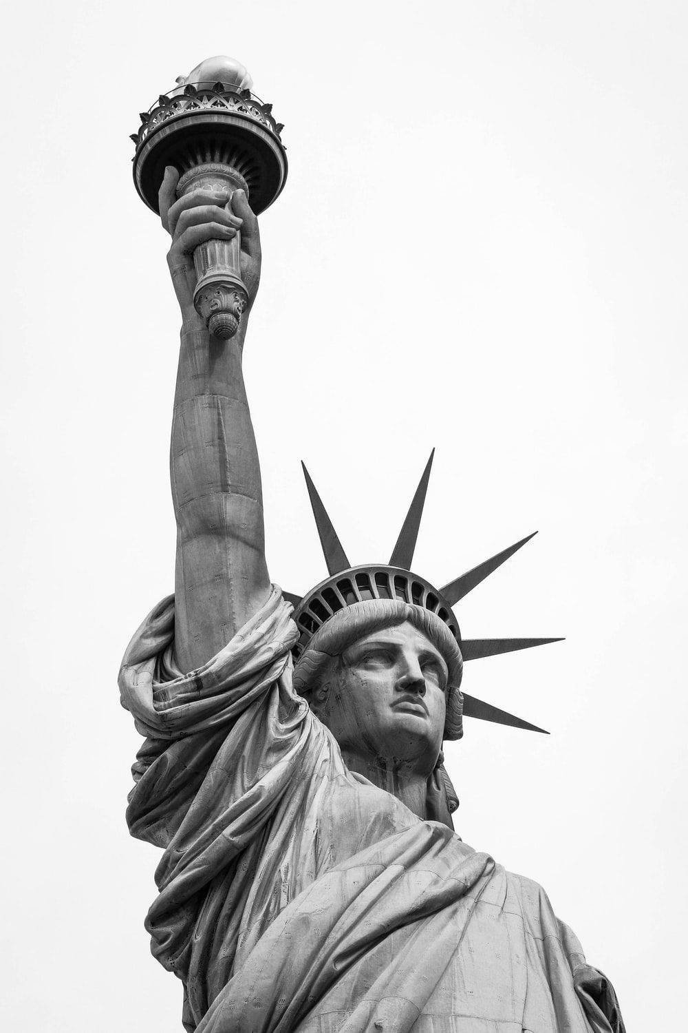 Blank White Statue Of Liberty Wallpaper