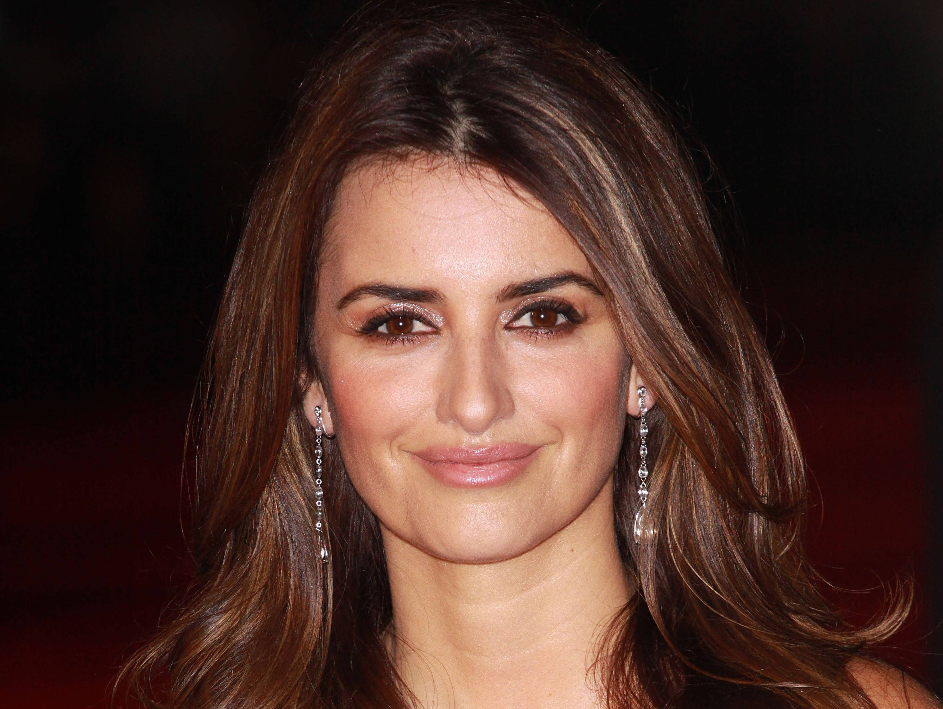 Blooming Penelope Cruz 4k Desktop Wallpaper