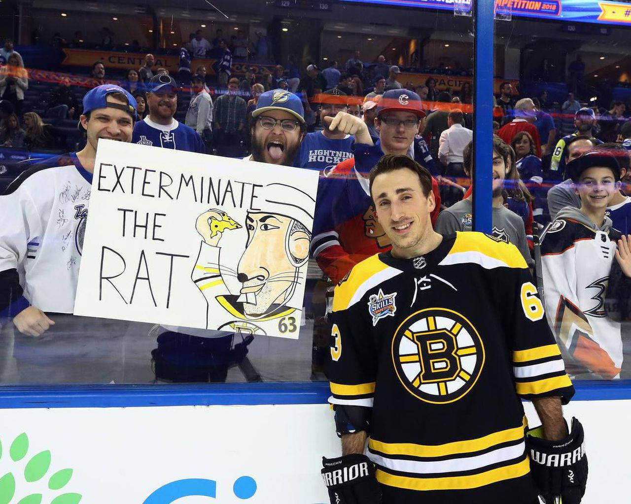 Brad Marchand Funny Crowd Photo Wallpaper