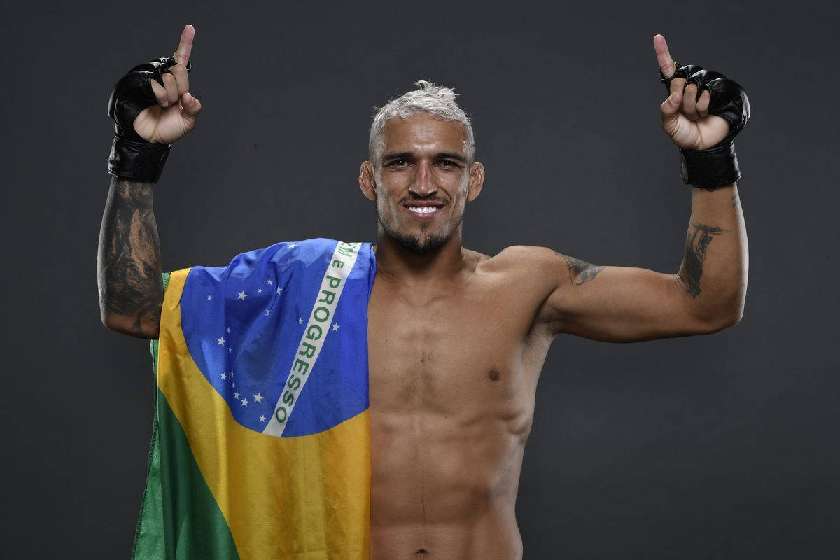 Brazilian Mma Fighter Charles Oliveira Wallpaper