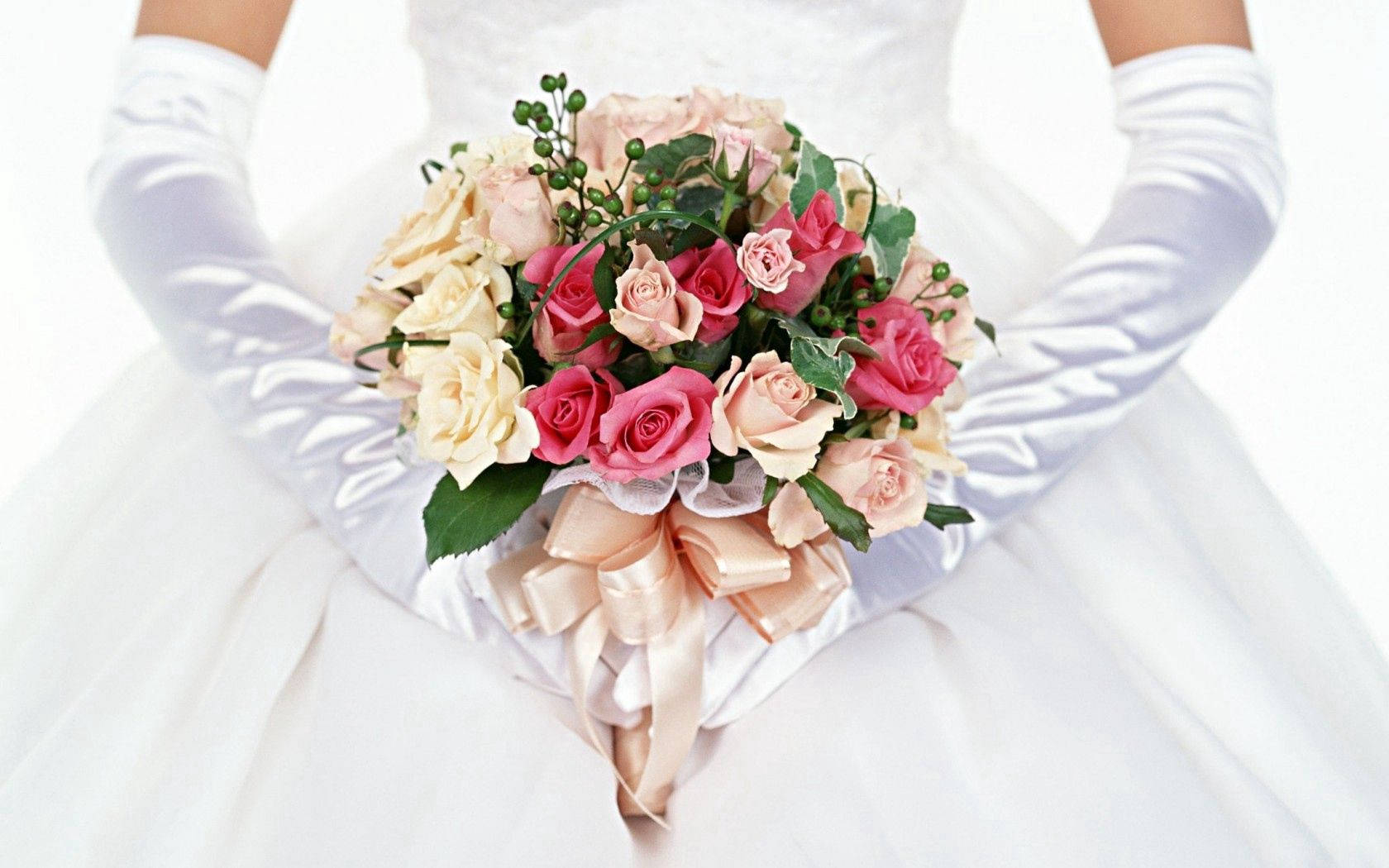 Bride With Bouquet Wallpaper