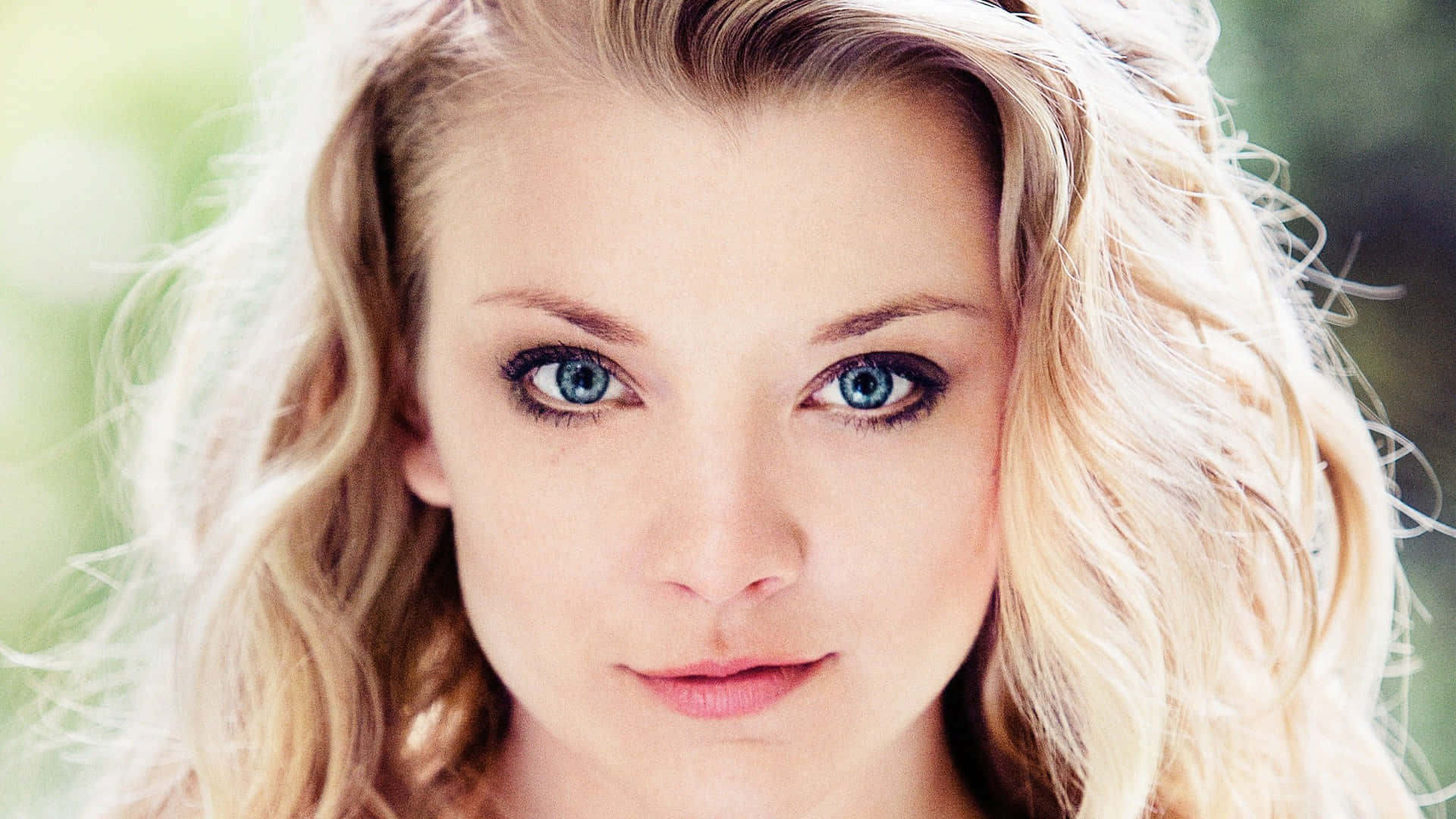 Download free British Actress Natalie Dormer Posing Elegantly In A  High-resolution Wallpaper Wallpaper - MrWallpaper.com