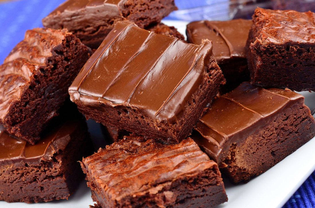 Brownies With Choco Spread Wallpaper