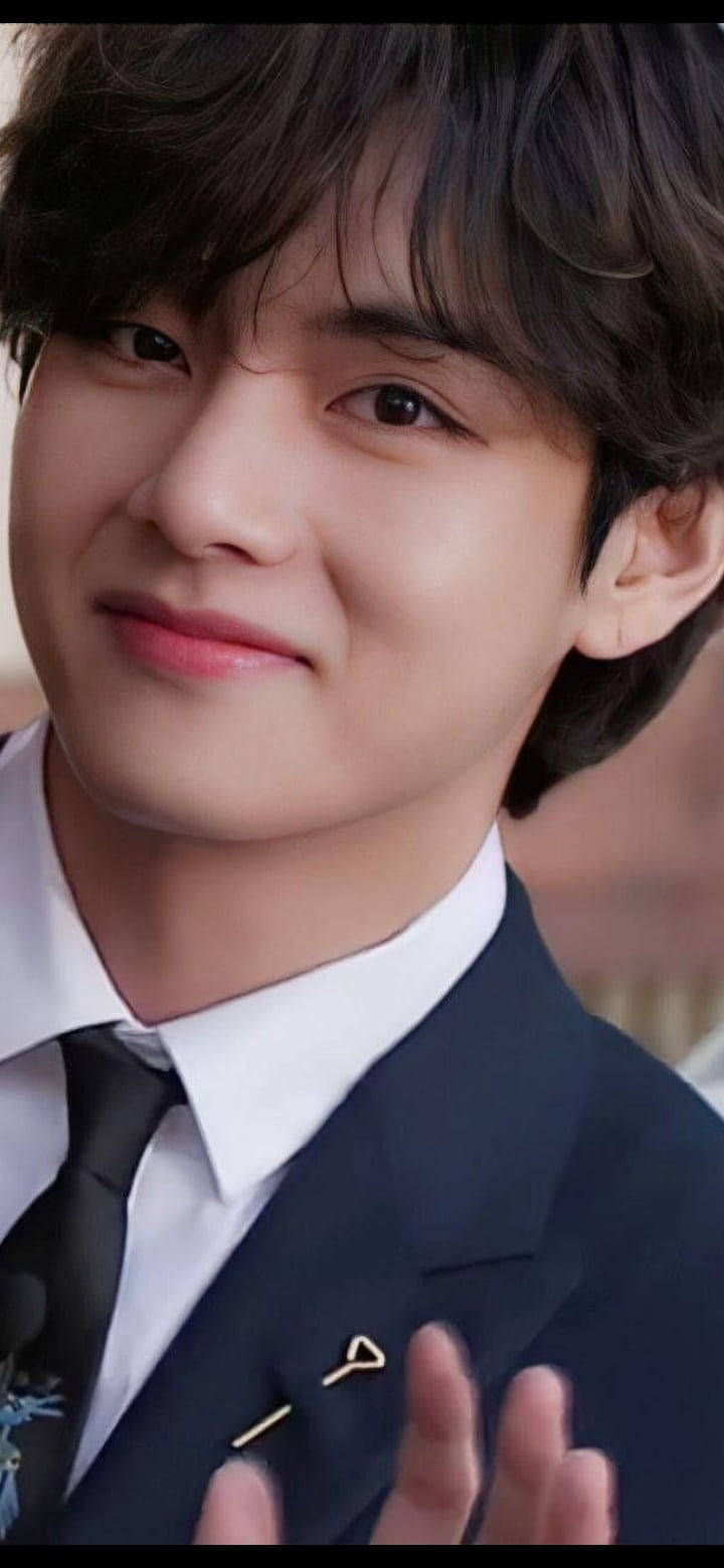 Bts Tae Hyung Cute Smile Wallpaper