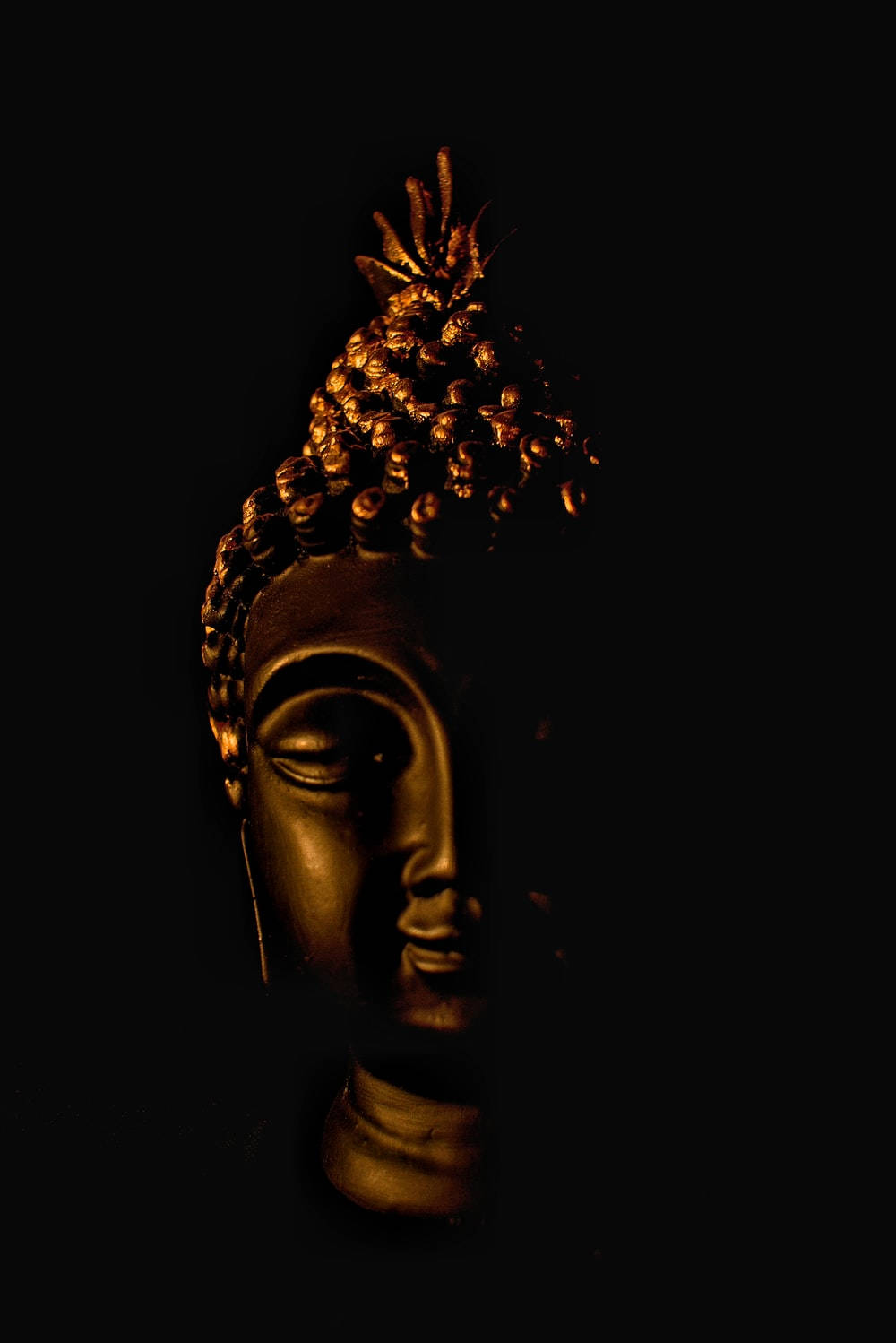 Buddha 3d Wooden Sculpted Head Wallpaper