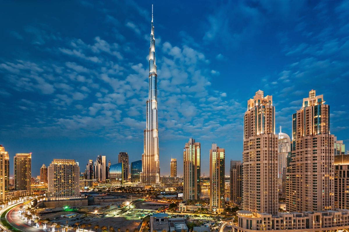 Burj Khalifa In The Uae At Night Wallpaper