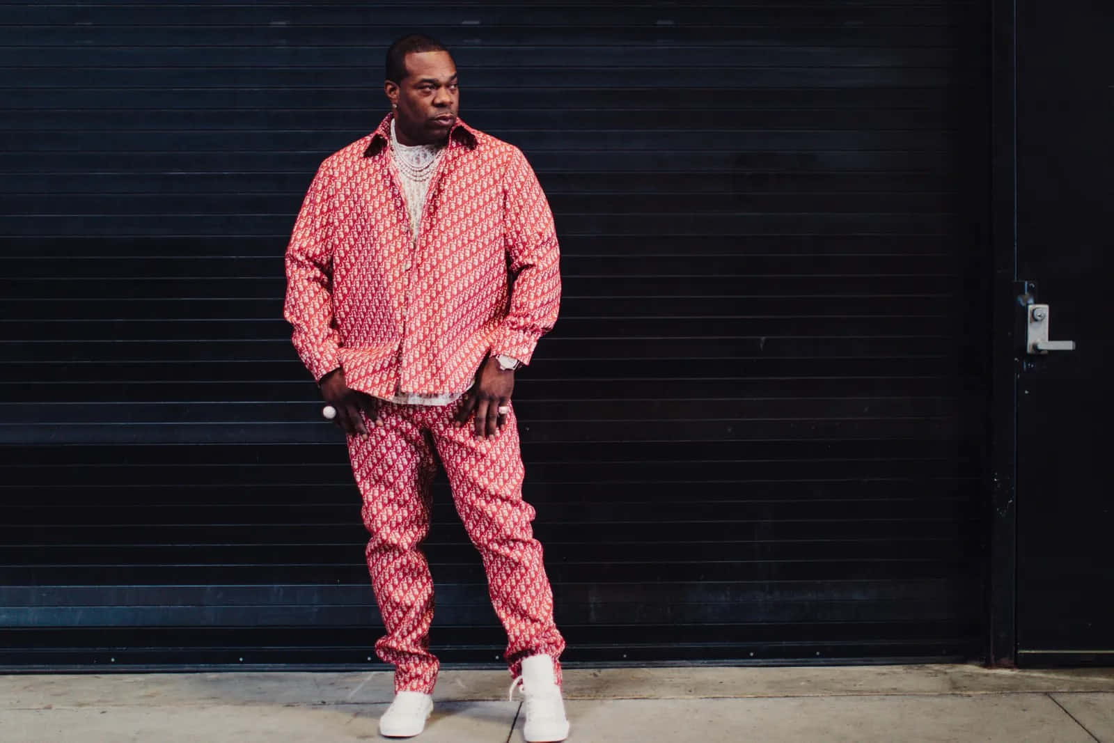 Busta Rhymes Stylish Outfit Pose Wallpaper