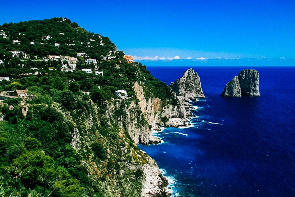 Capri Italy Green Cliff Wallpaper