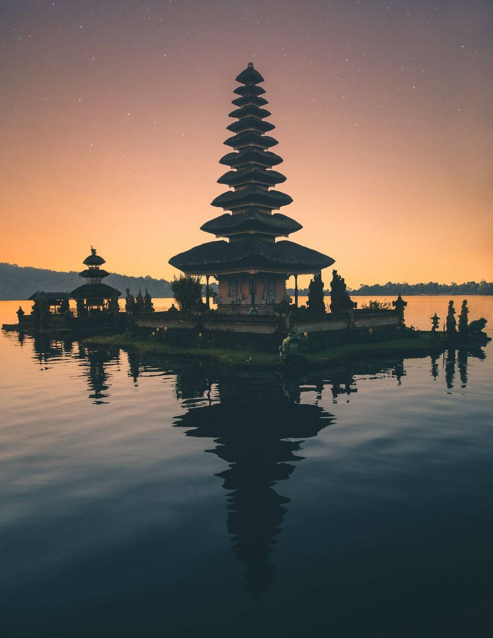 Caption: Majestic View Of Hindu Ulun Danu Beratan Temple, Bali Wallpaper